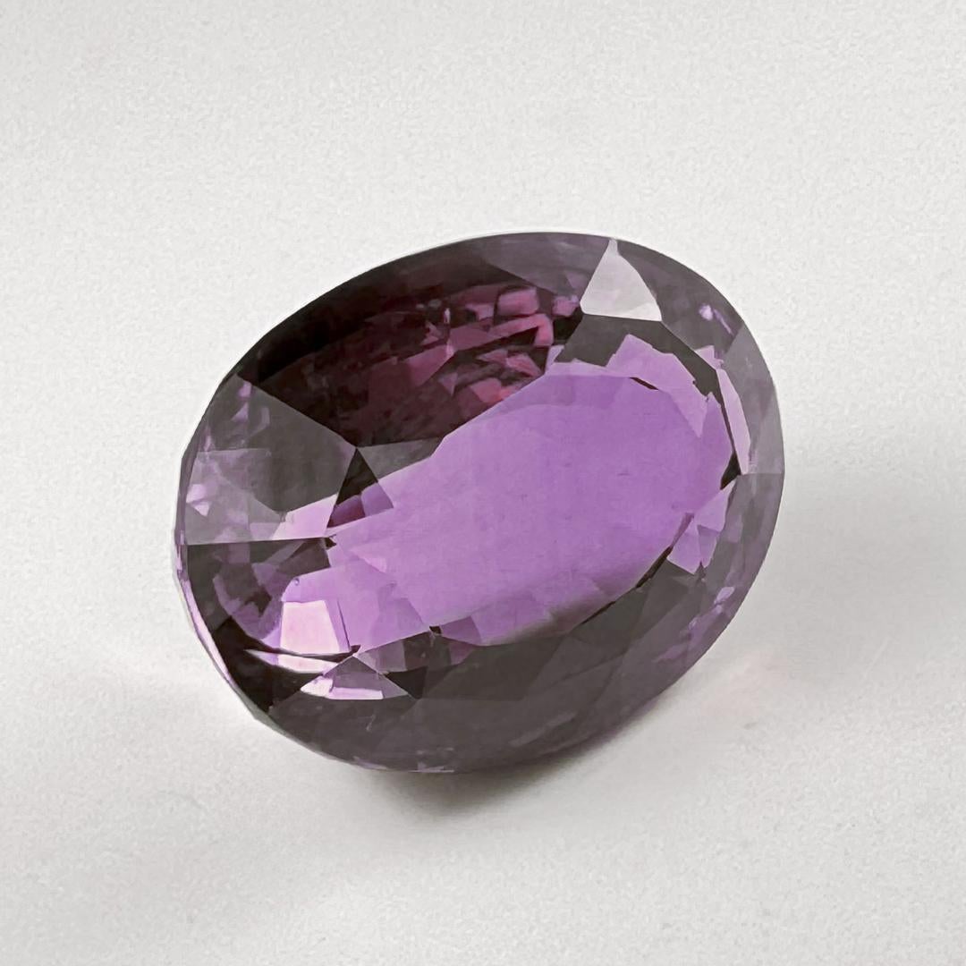 Women's or Men's GIA Certified 9.85 Carat Natural Color Change Alexandrite For Sale