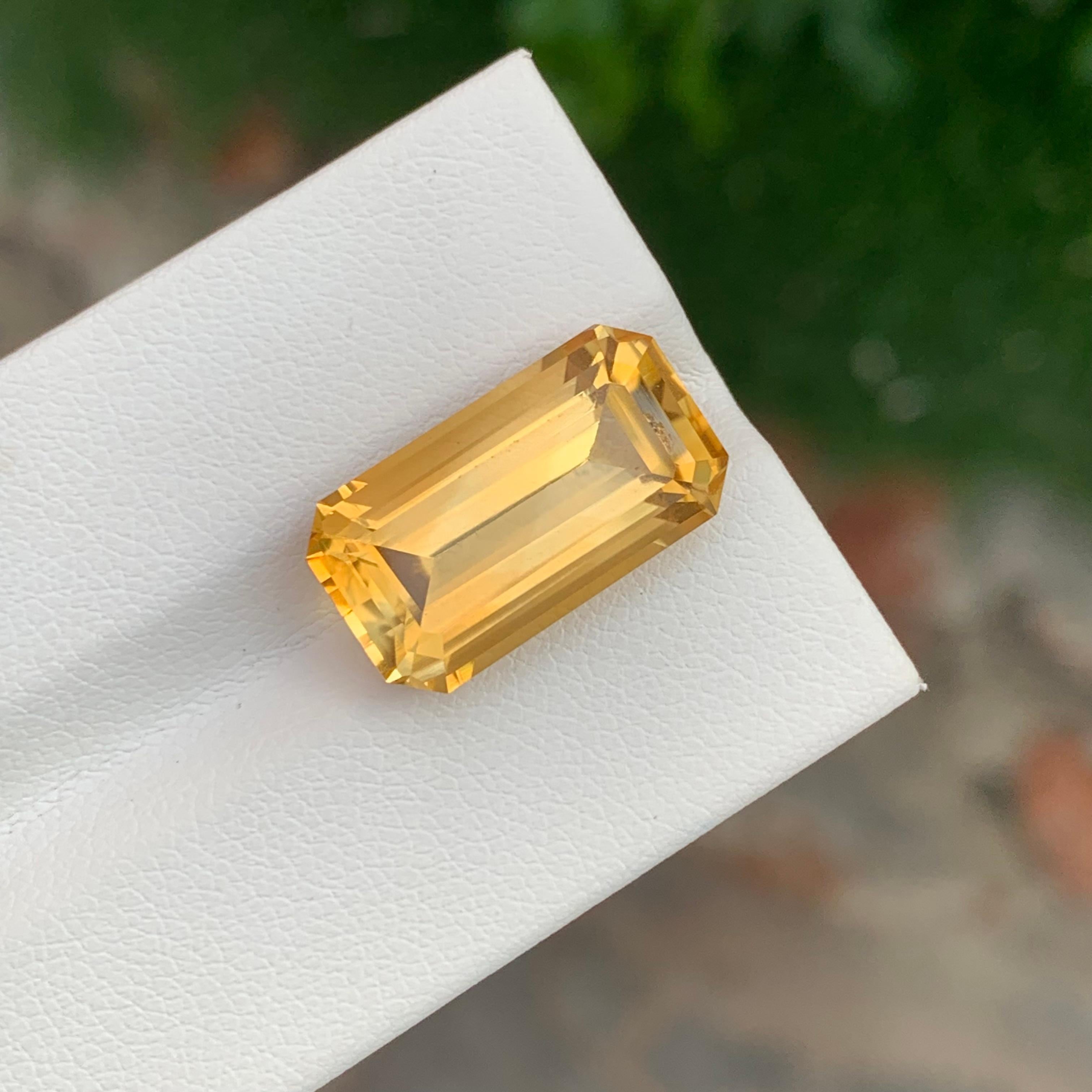9.85 Carat Natural Loose Yellow Citrine Emerald Shape Gem For Necklace For Sale 4