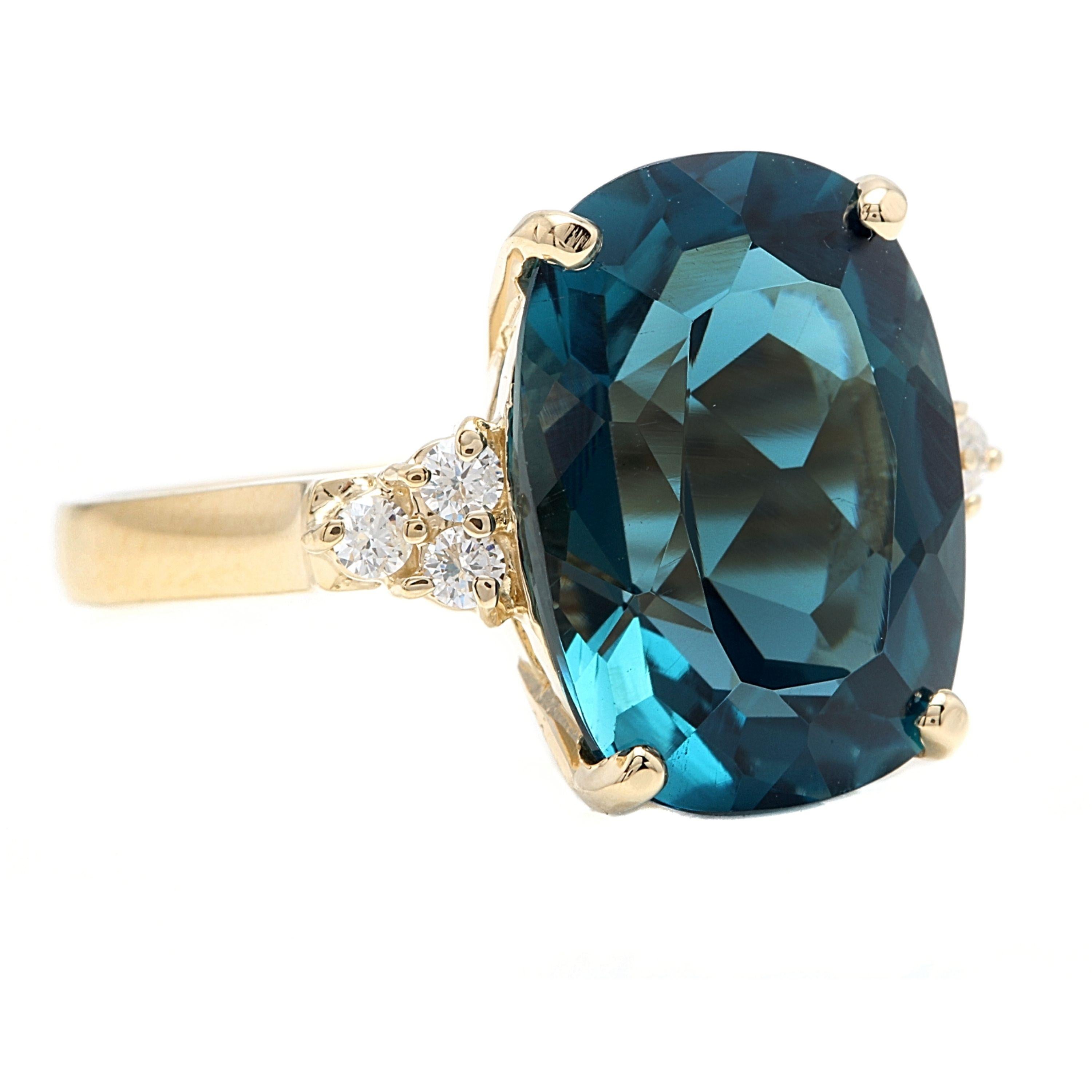 9.85 Karat Natürlicher Beeindruckender Londoner Blautopas und Diamant 14K Gelbgold Ring

Gesamtgewicht des natürlichen Londoner Blautopas: Ca. 9,50 Karat

Londoner Blautopas Maße: 16 x 12mm

Natürliche runde Diamanten Gewicht: 0,35 Karat (Farbe G-H
