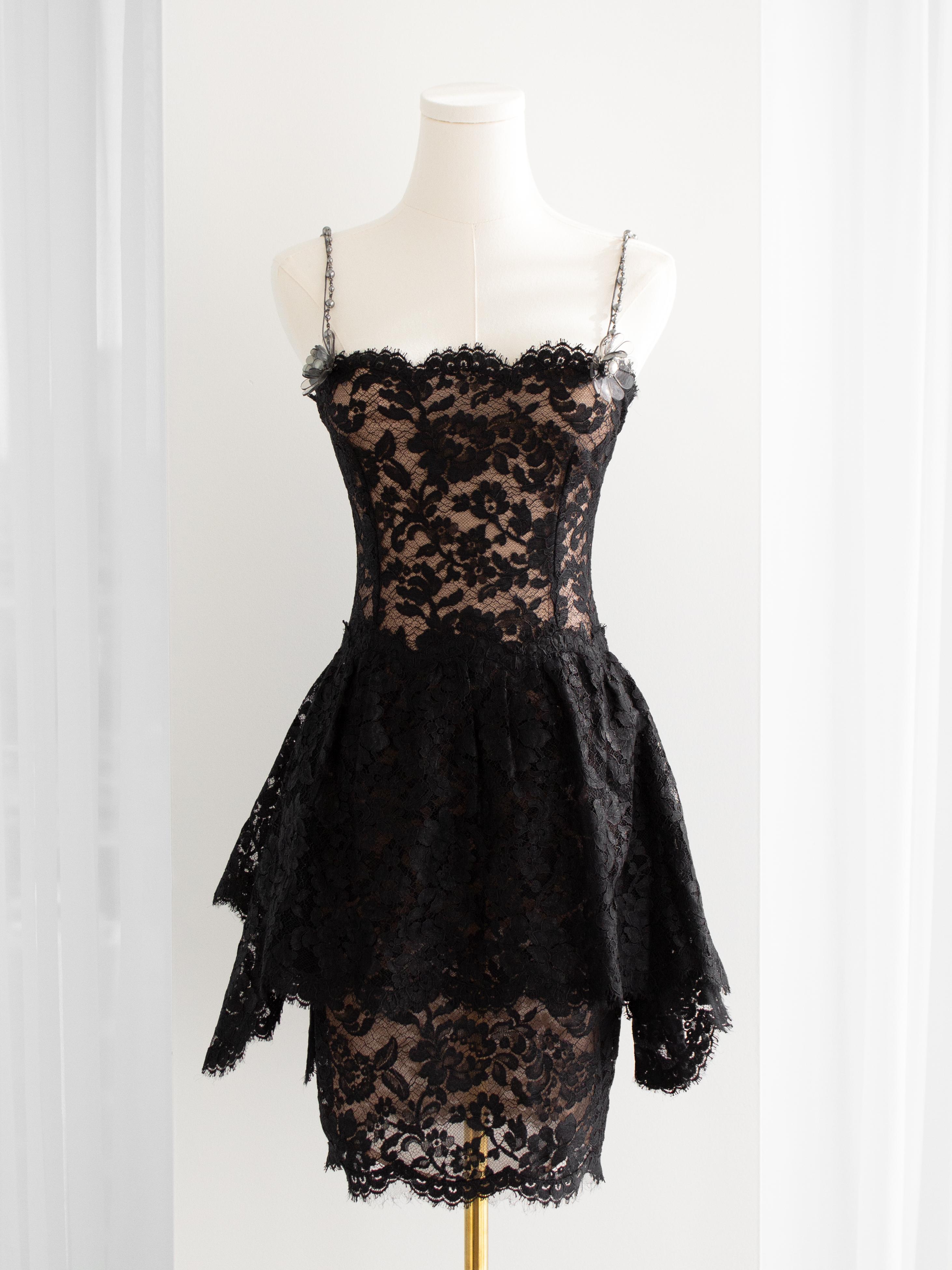 $9850 Chanel F/W 2018 Black Lace Flower Pearl Peplum Embellished 18K Mini Dress 2