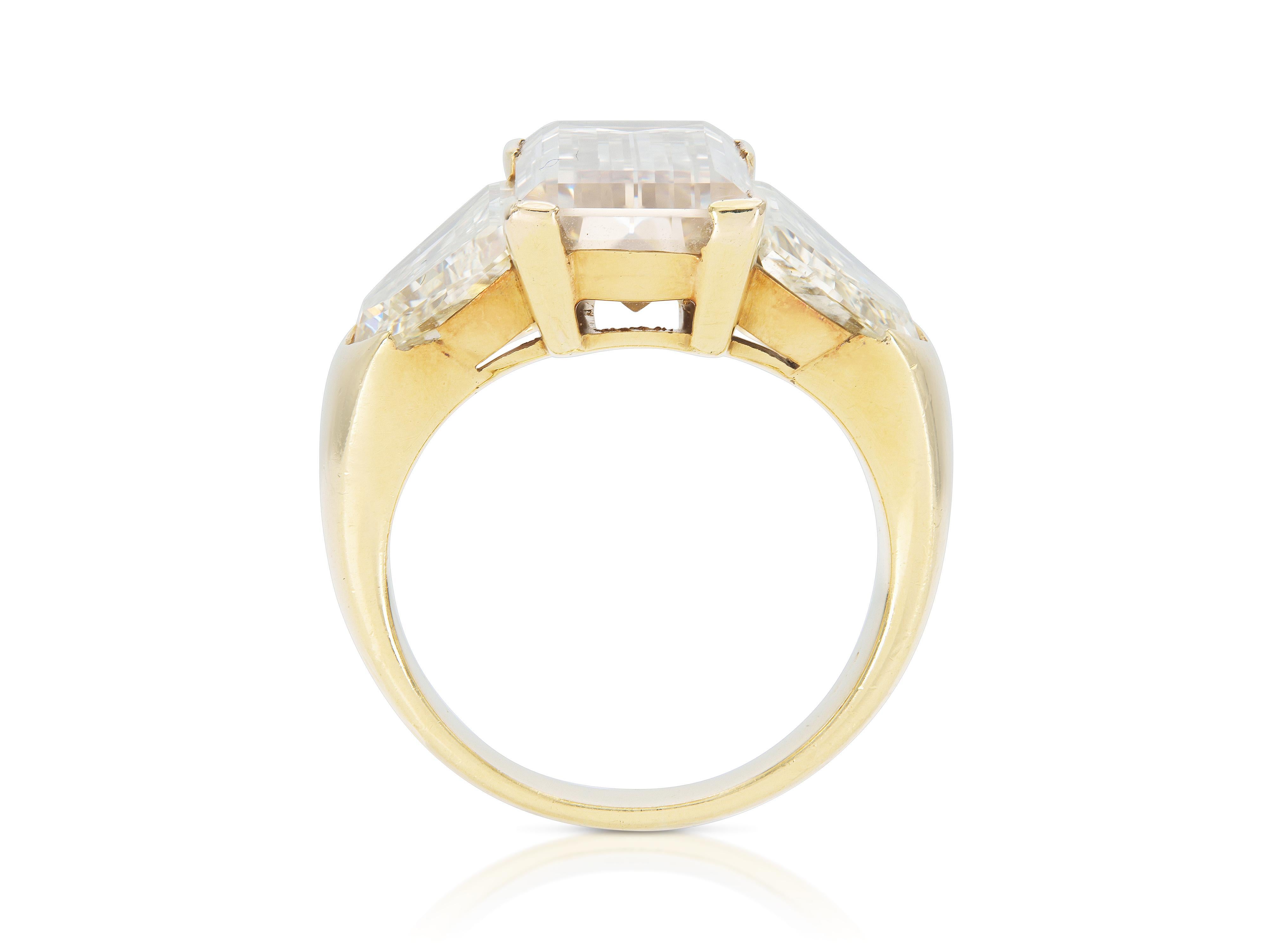 Bague à diamant rectangulaire de 9,86 carats et demi-lune de 6,20 carats Bon état - En vente à New York, NY