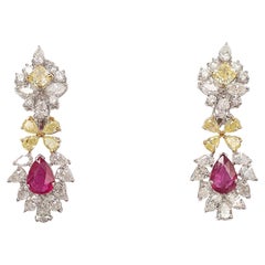 Ohrringe aus 18 Karat Gold mit 9,89 Karat gelben und weißen Diamanten und natürlichem Rubin