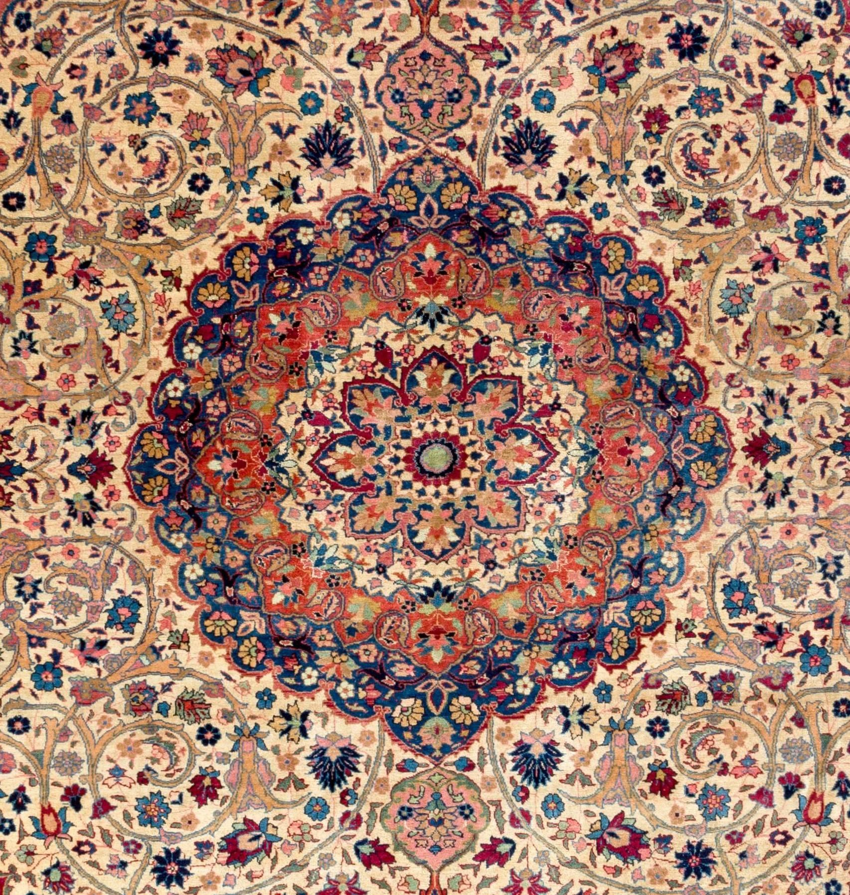 9.8x12.2 Ft Signed Petag Tabriz Carpet. circa 1920. Excellent Original Condition In Excellent Condition For Sale In Philadelphia, PA