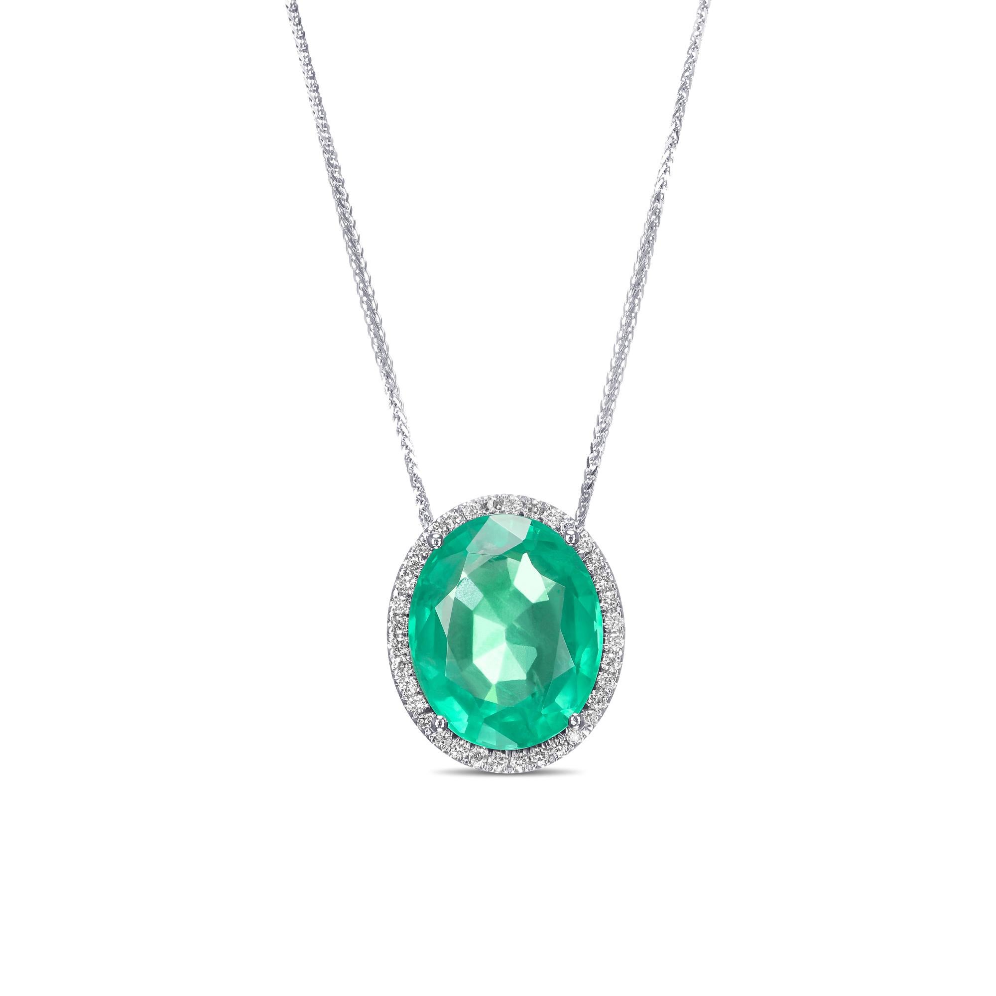 Oval Cut NO RESERVE - 9.90ct Emerald & 0.50cttw Diamonds, 14K White Gold Necklace