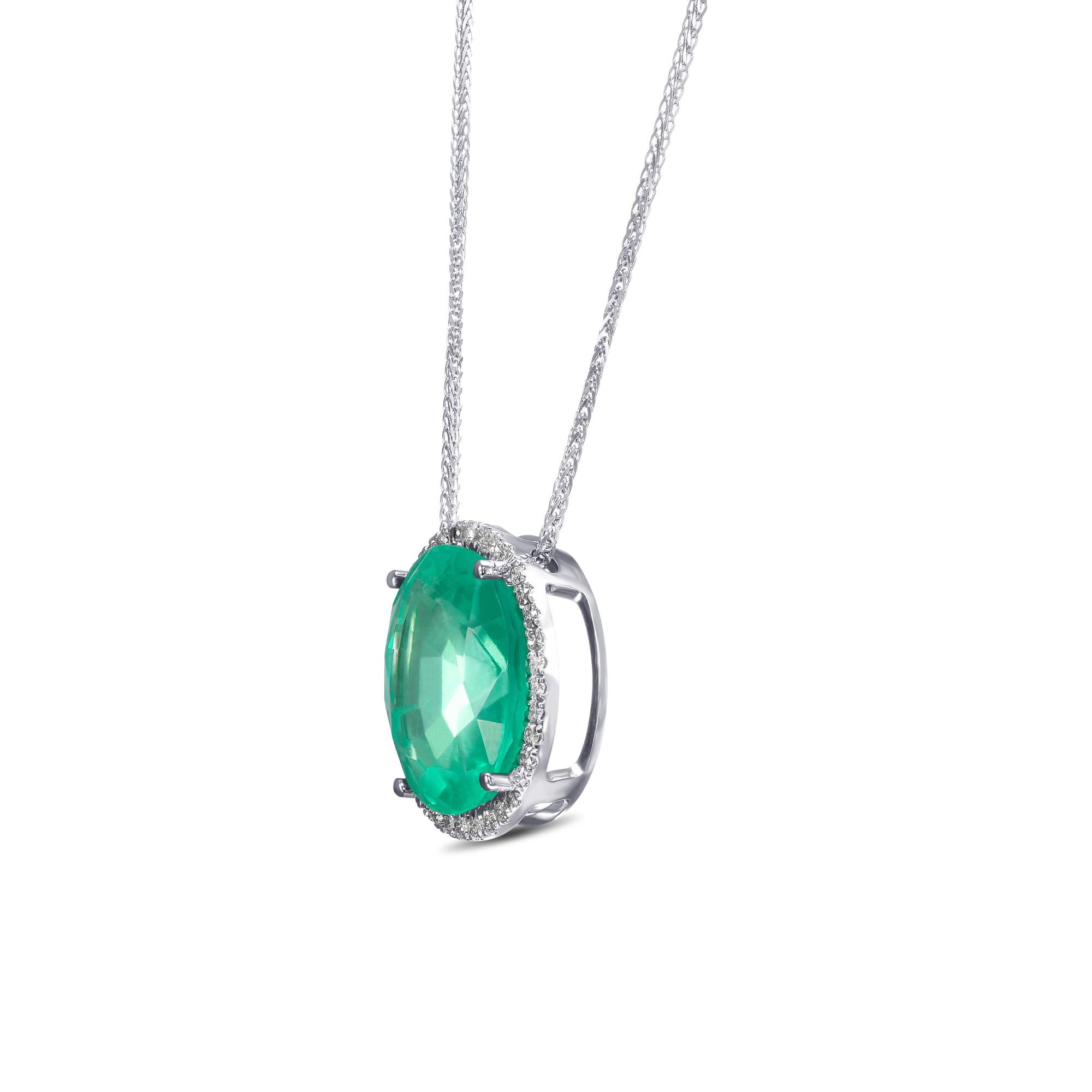 NO RESERVE - 9.90ct Emerald & 0.50cttw Diamonds, 14K White Gold Necklace In New Condition In Ramat Gan, IL