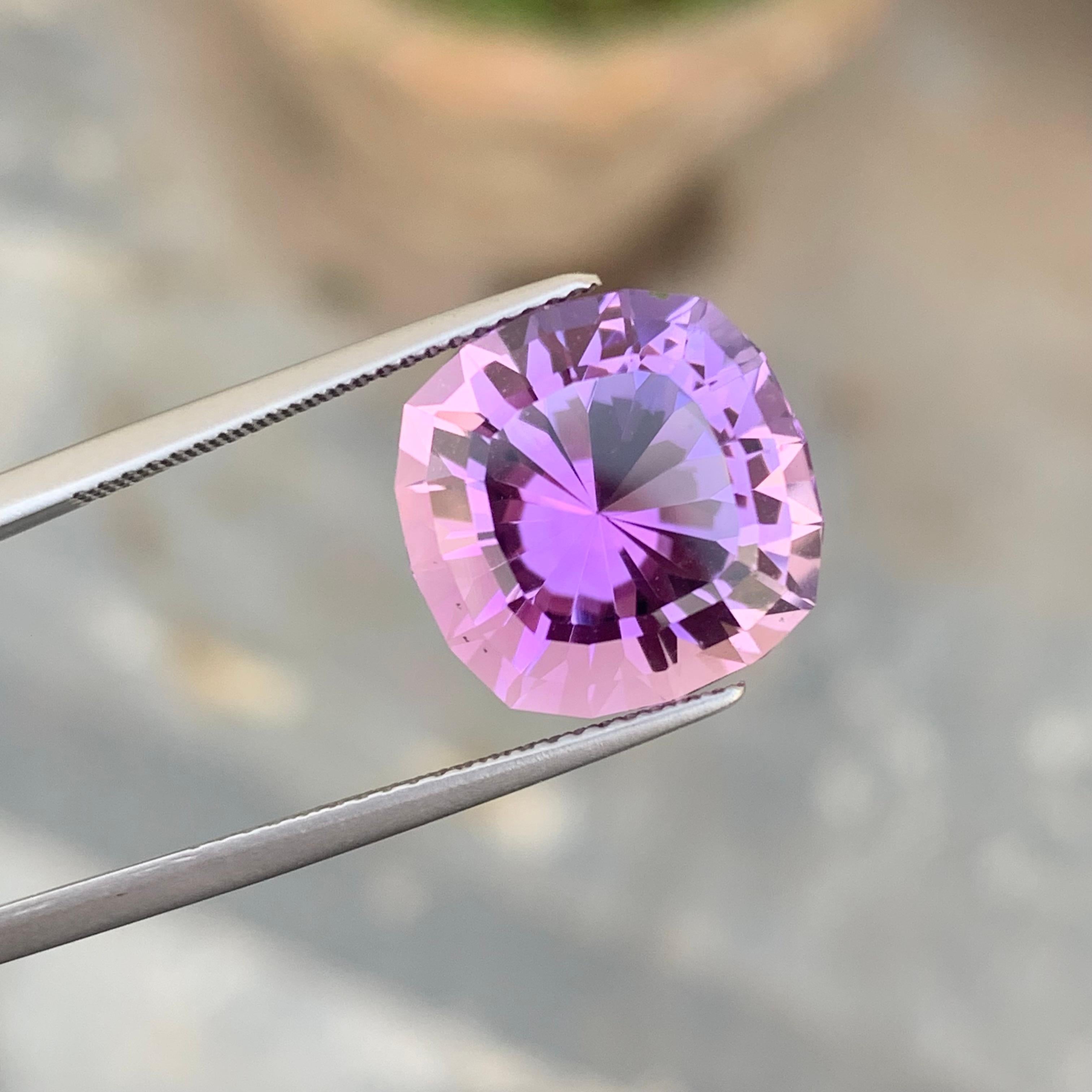 9.90 Carat Precision Cut Natural Faceted Amethyst from Brazil In New Condition For Sale In Peshawar, PK