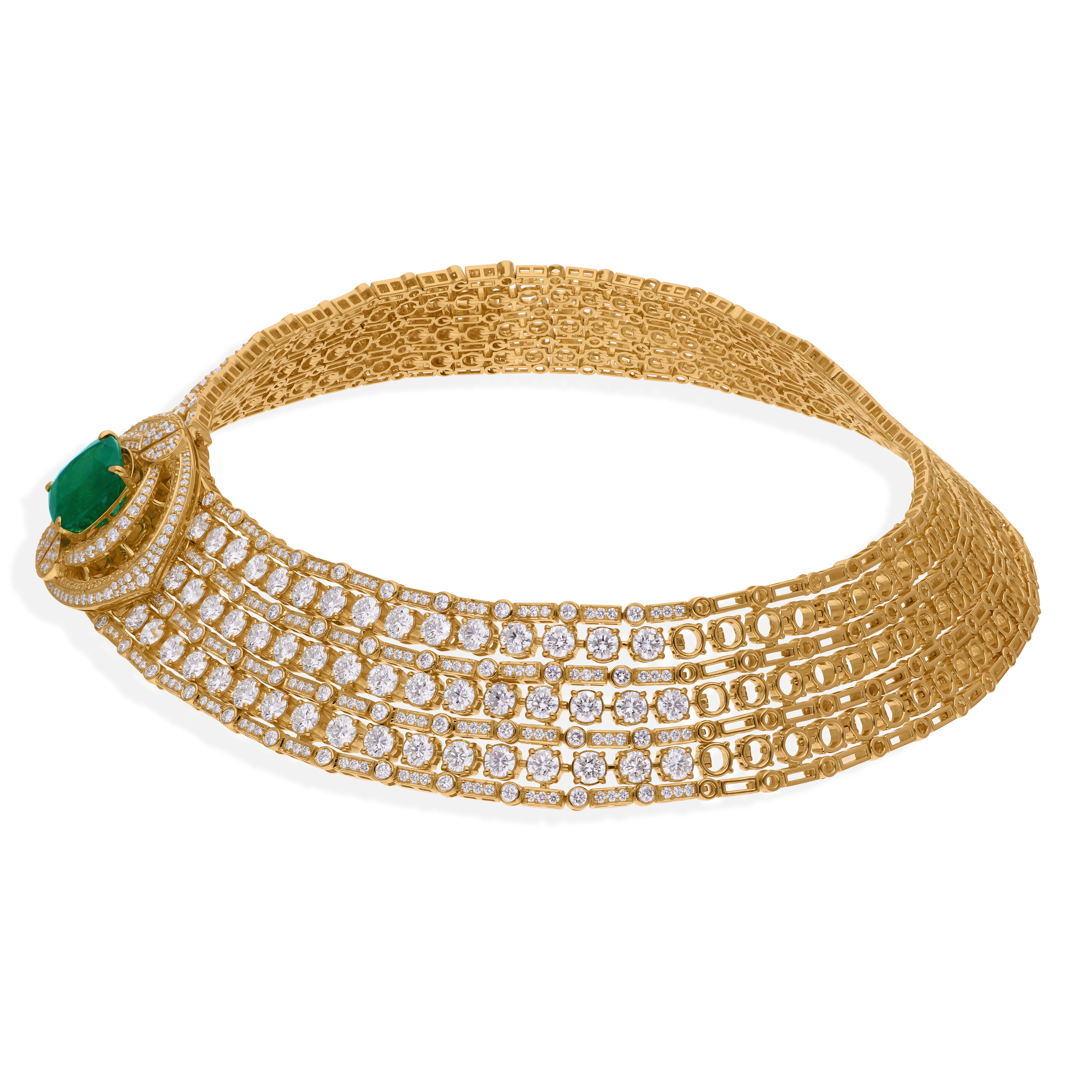 Cushion Cut 9.90 Carat Zambian Emerald 25.75 Ct SI/H Diamond 18k Yellow Gold Choker Necklace For Sale