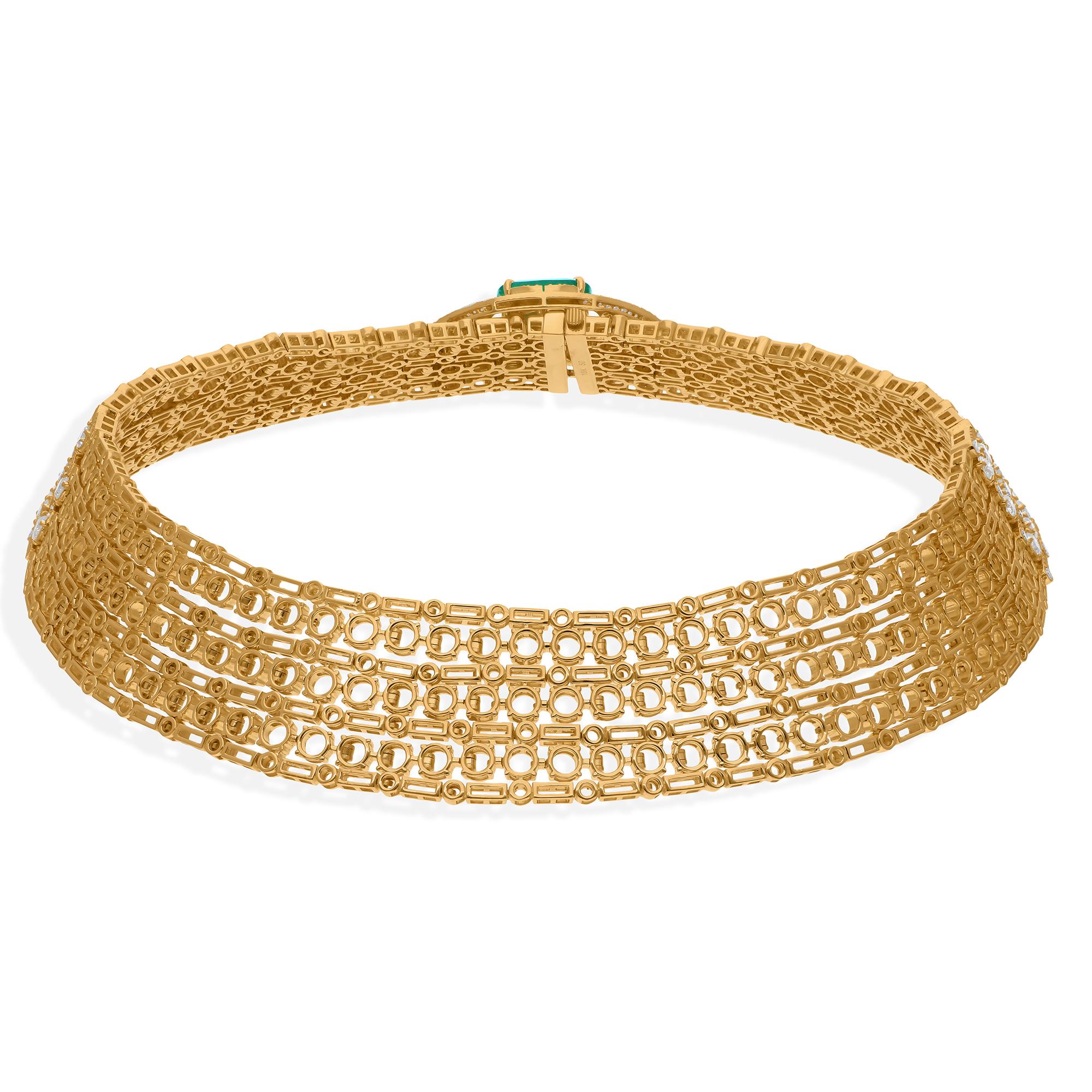 9.90 Carat Zambian Emerald 25.75 Ct SI/H Diamond 18k Yellow Gold Choker Necklace In New Condition For Sale In Diera, Dubai