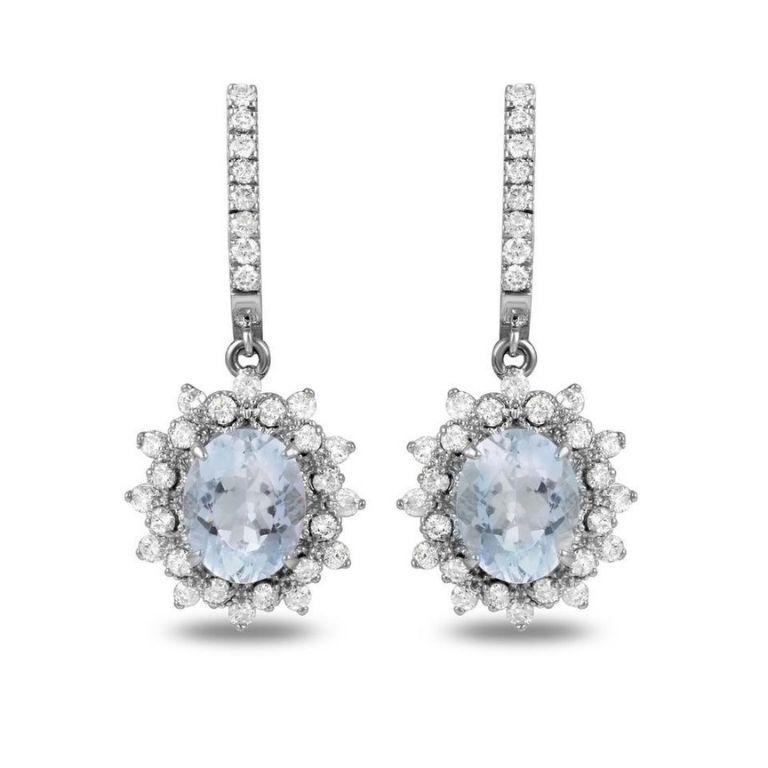 Boucles d'oreilles en or blanc massif 14 carats avec aigue-marine naturelle de 9,90 carats et diamants Neuf - En vente à Los Angeles, CA