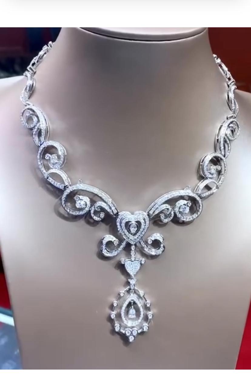 Collana in oro 18K con diamanti naturali da 9,90 carati In condizioni Nuovo in vendita a Massafra, IT