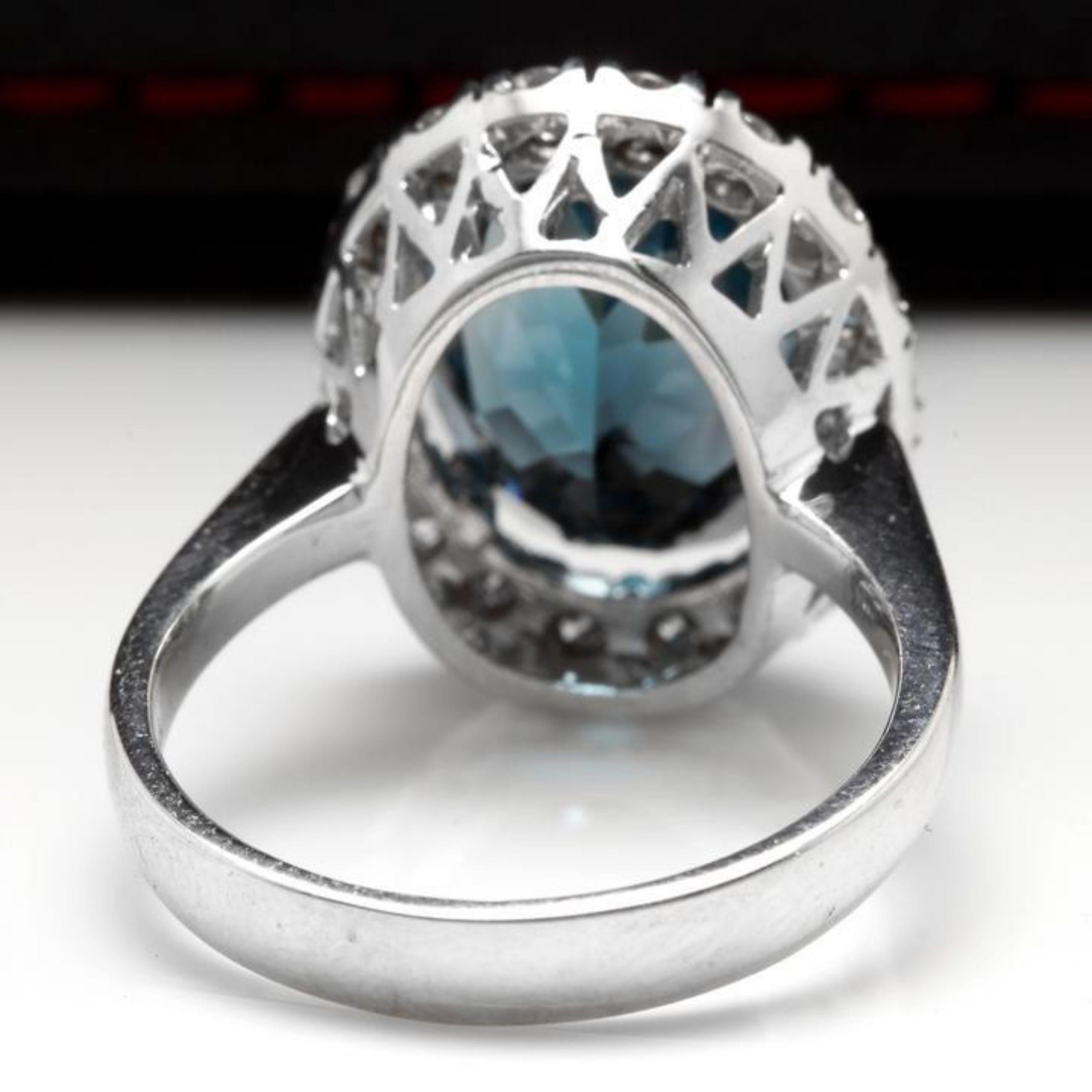 9.90 Carat Natural Impressive London Blue Topaz and Diamond 14K White Gold Ring In New Condition For Sale In Los Angeles, CA
