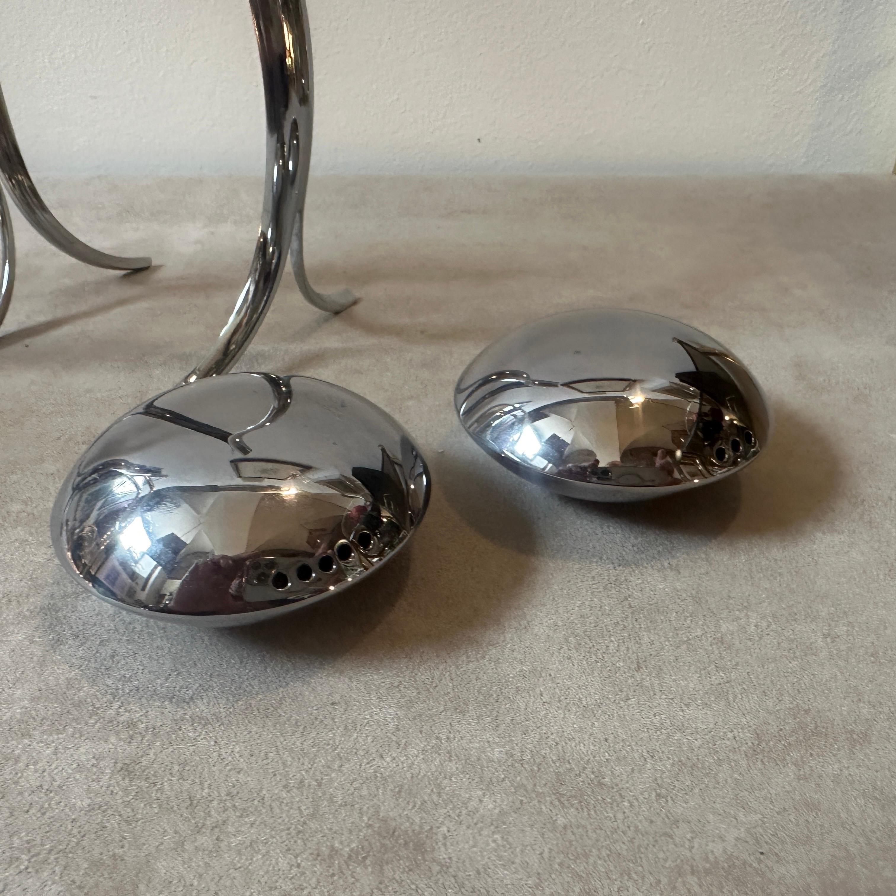 1990s Post-Modern Silver Plated Italian Salt and Pepper Dispensers by Mesa For Sale 1