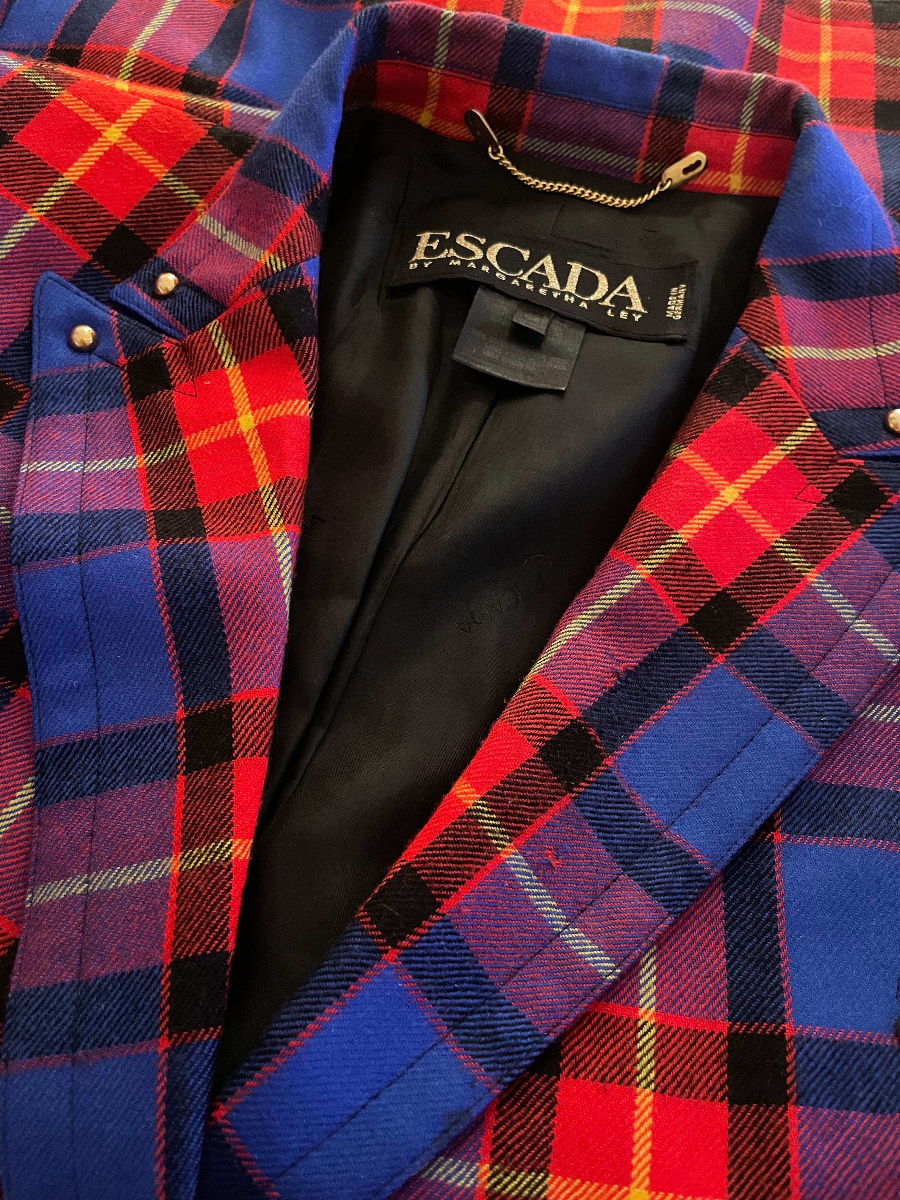 990s Vintage Escada by Margaretha Ley tartan oversized blazer For Sale 3