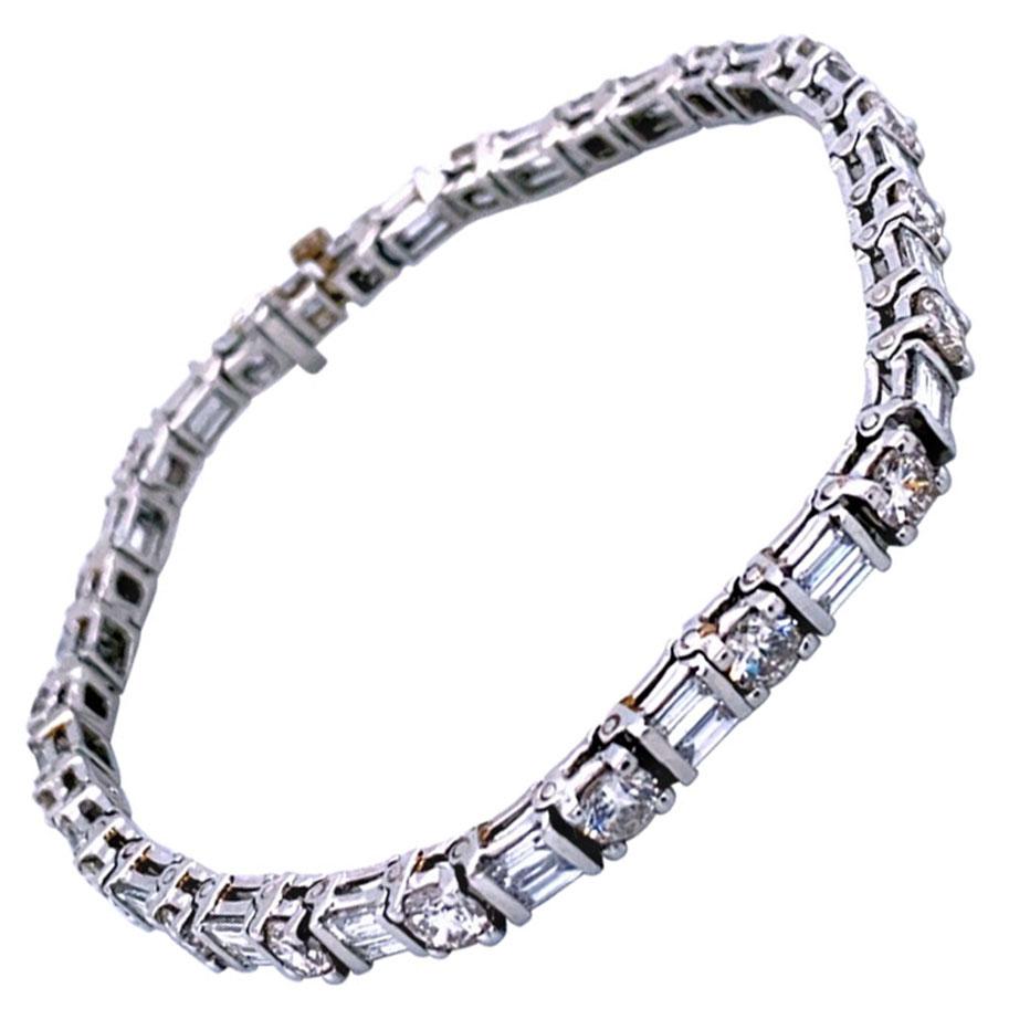 Bracelet tennis en platine avec diamants ronds et baguettes de 9,91 carats