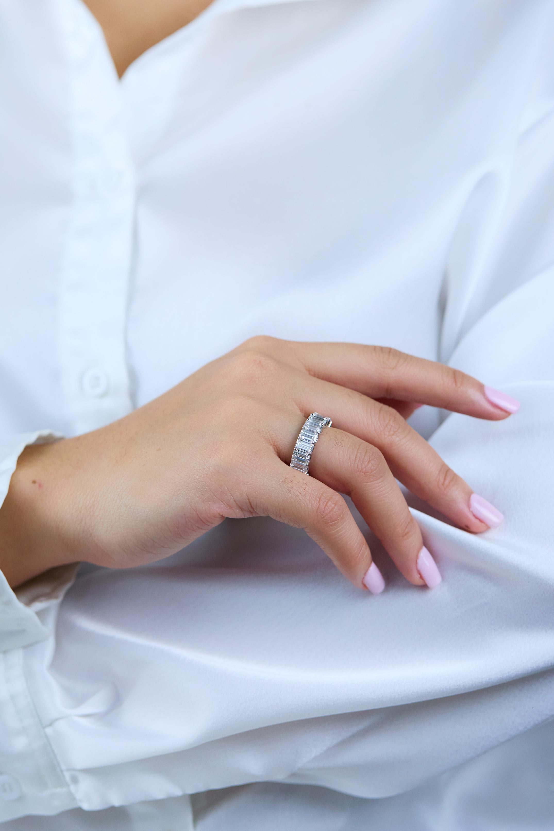 Women's Roman Malakov 9.94 Carats Total Emerald Cut Diamond Eternity Wedding Band Ring For Sale