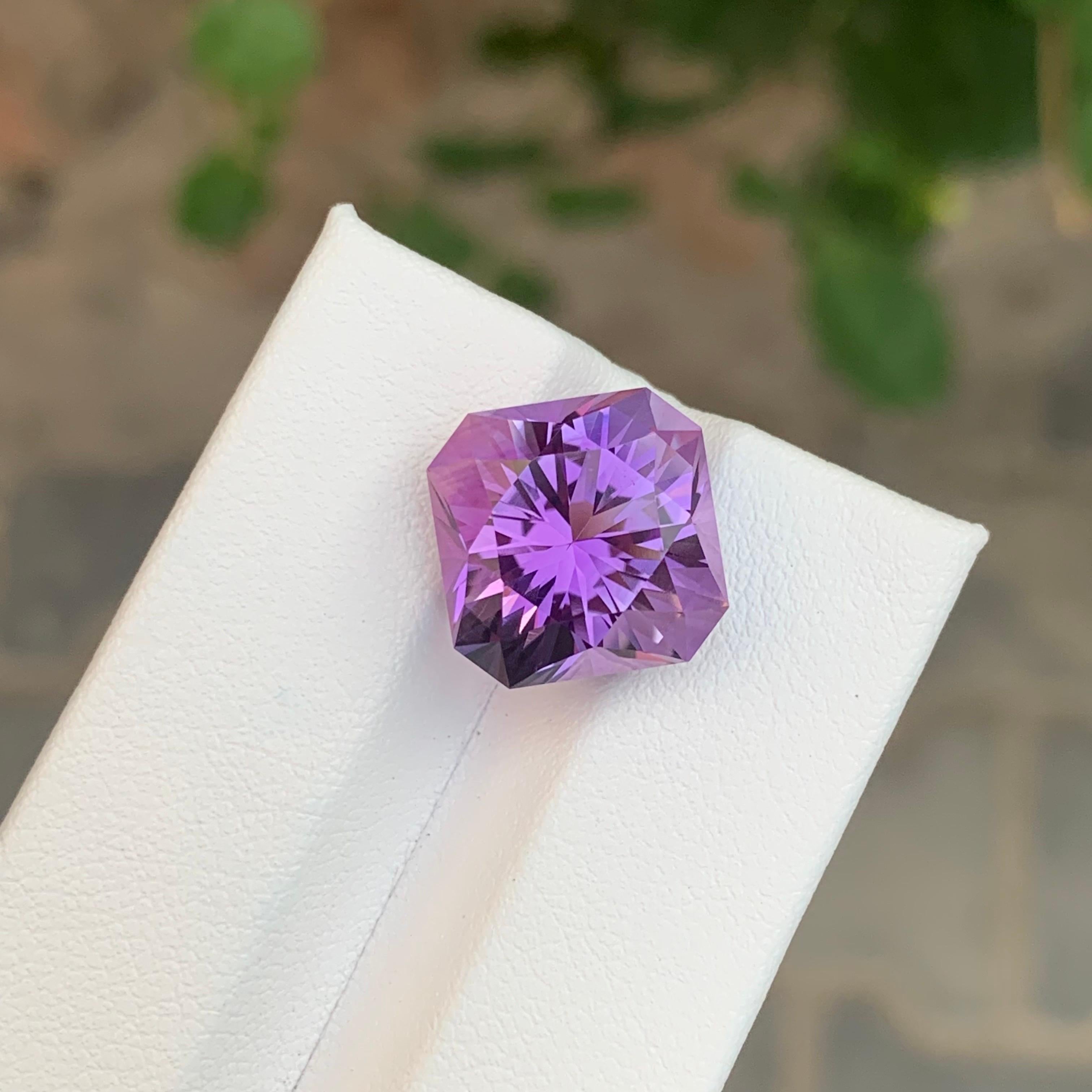 Women's or Men's 9.95 Carat Natural Loose Amethyst Square Shape Gemstone For Sale