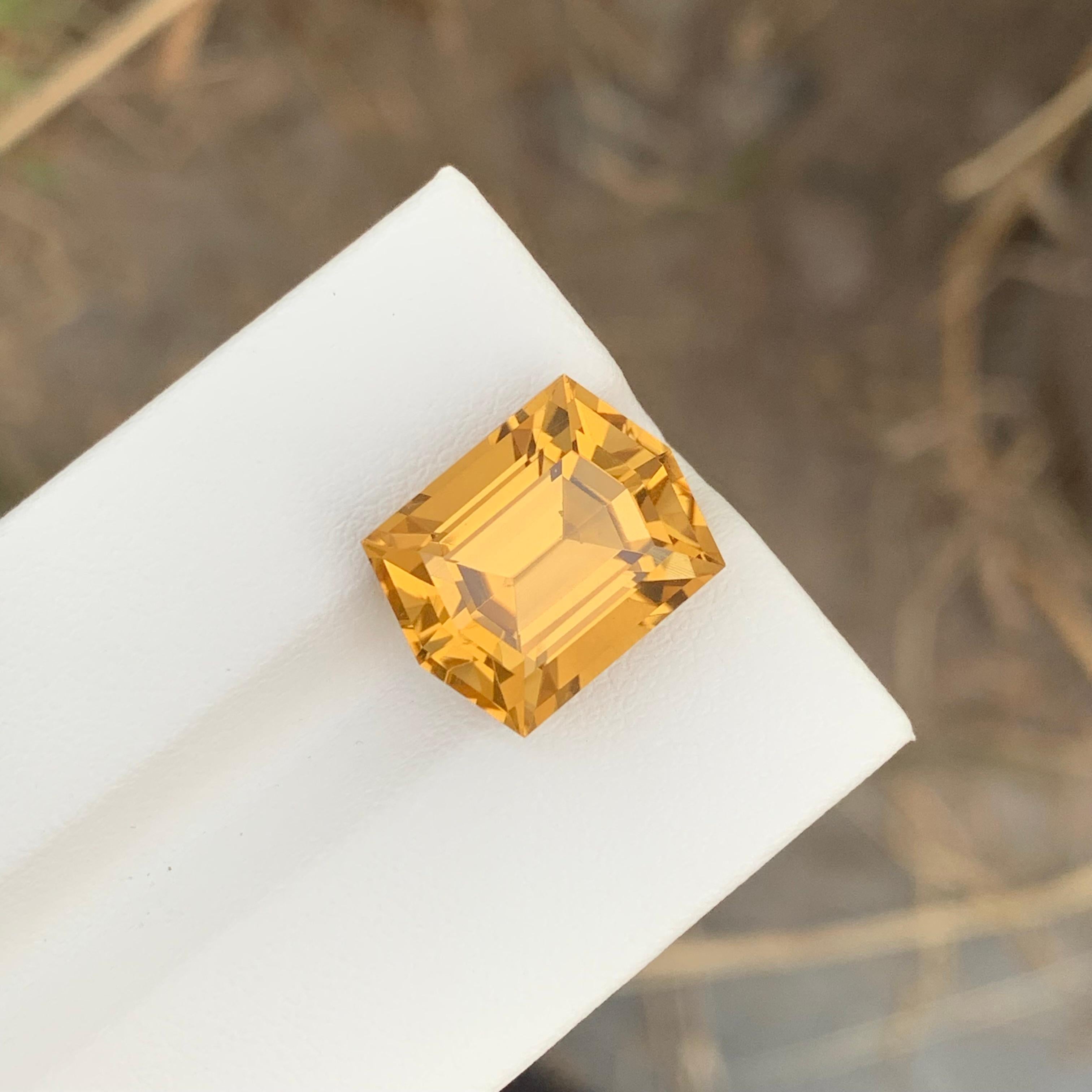 9.95 Carat Natural Loose Citrine Hexagon Cut Gem For Jewellery Making  In New Condition For Sale In Peshawar, PK