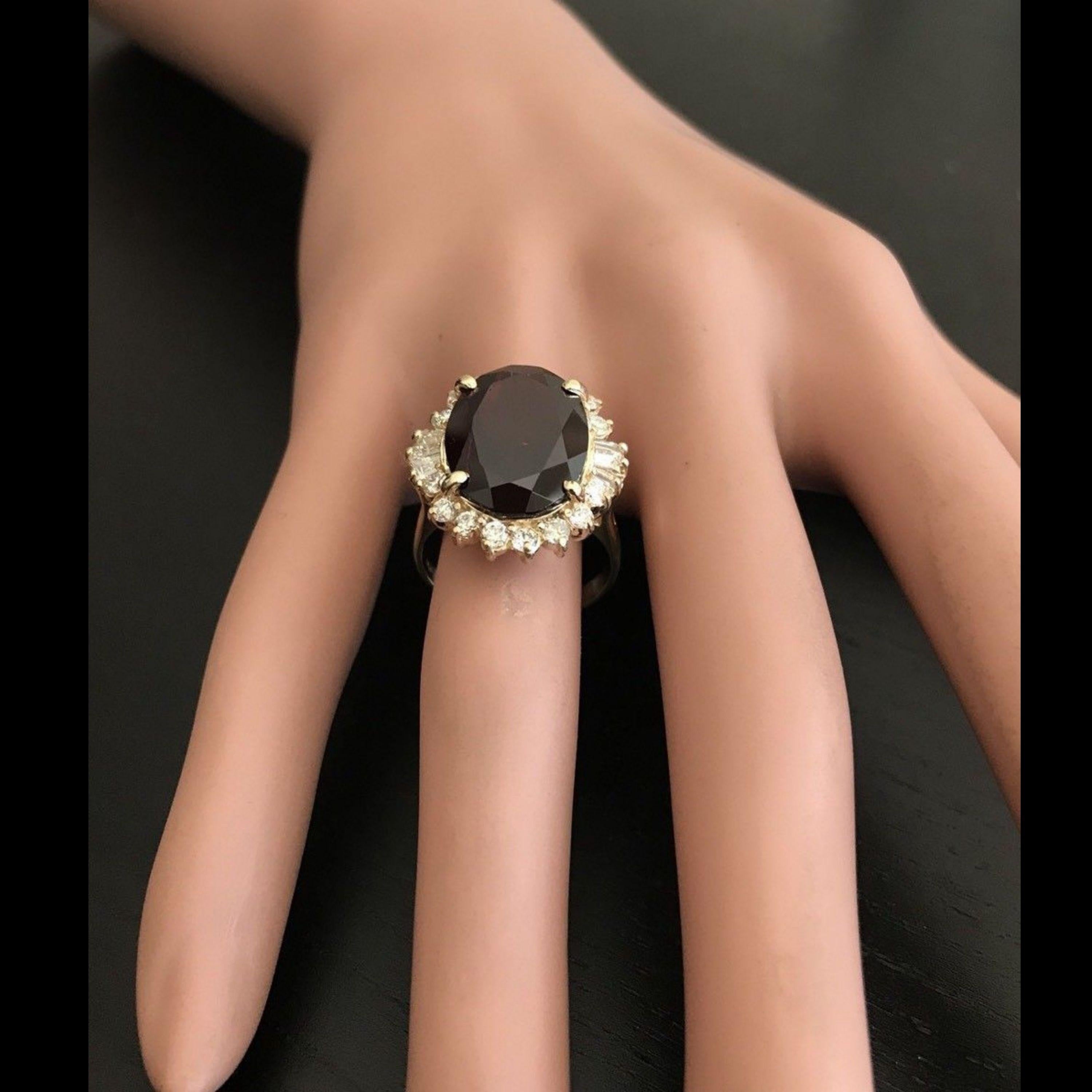 Anello in oro giallo 14 carati da 9,95 carati con granato rosso e diamante naturale in vendita 1