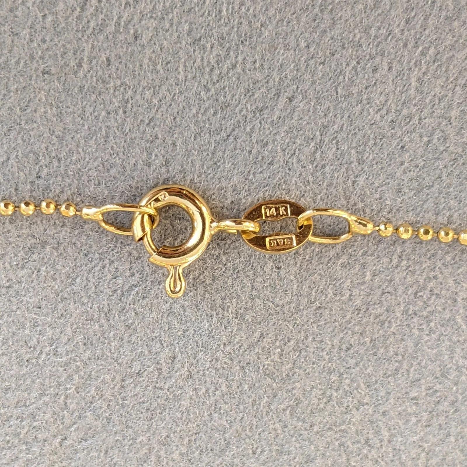 Collana con ciondolo di opale naturale da 9,95 carati in oro giallo 18 carati in vendita 3