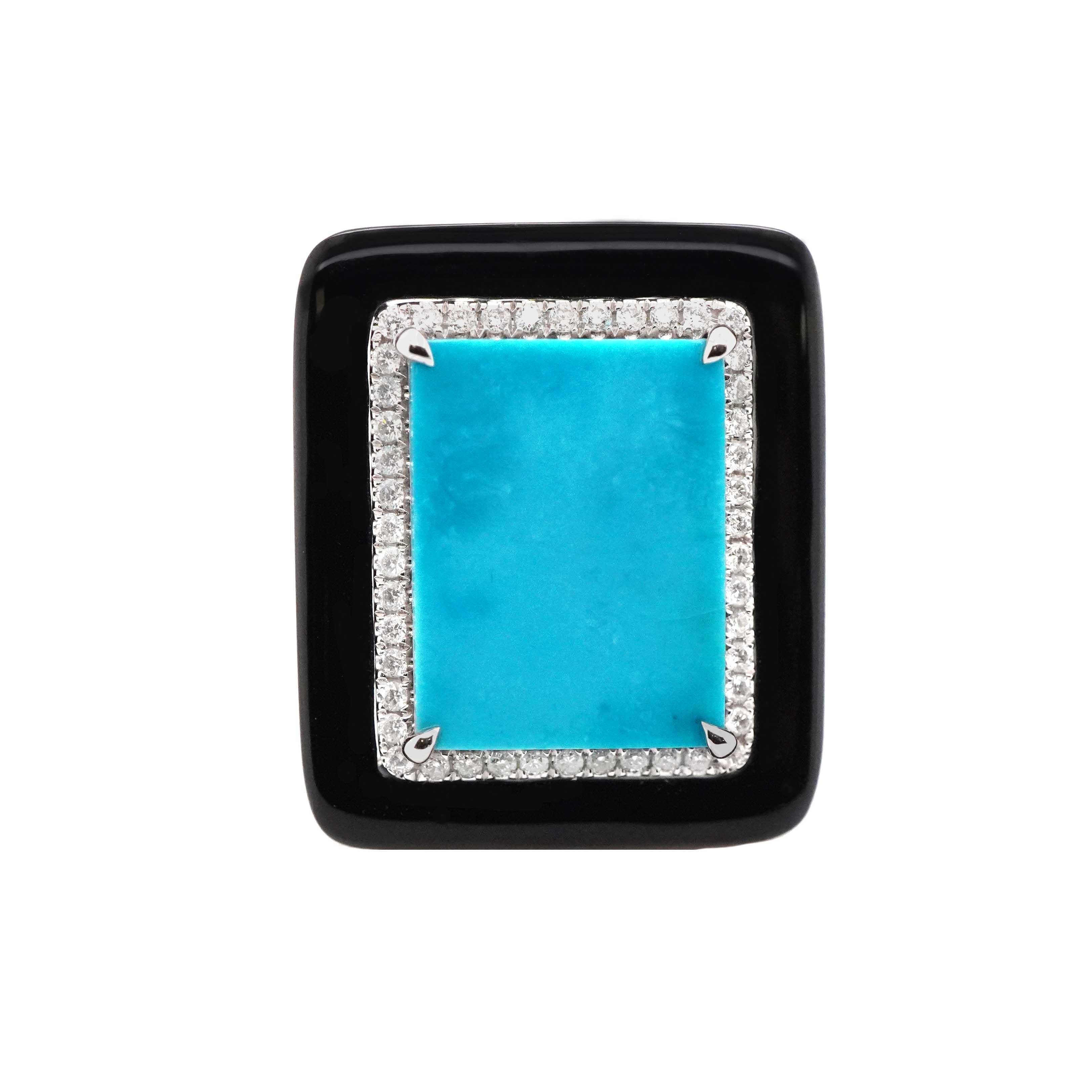 A soothing 9.97 carat of Turquoise is set along with 6.30 carat Onyx and 0.33 Carats of white round brilliant diamond. The details of the diamond are mentioned below:
Color: F
Clarity: Vs
Ring Size: US 6
Turquoise is perhaps the oldest stone in