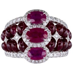 Vintage 9.98 Carat Faceted and Cabochon Rubies Ring with Diamonds 18 Karat Gold