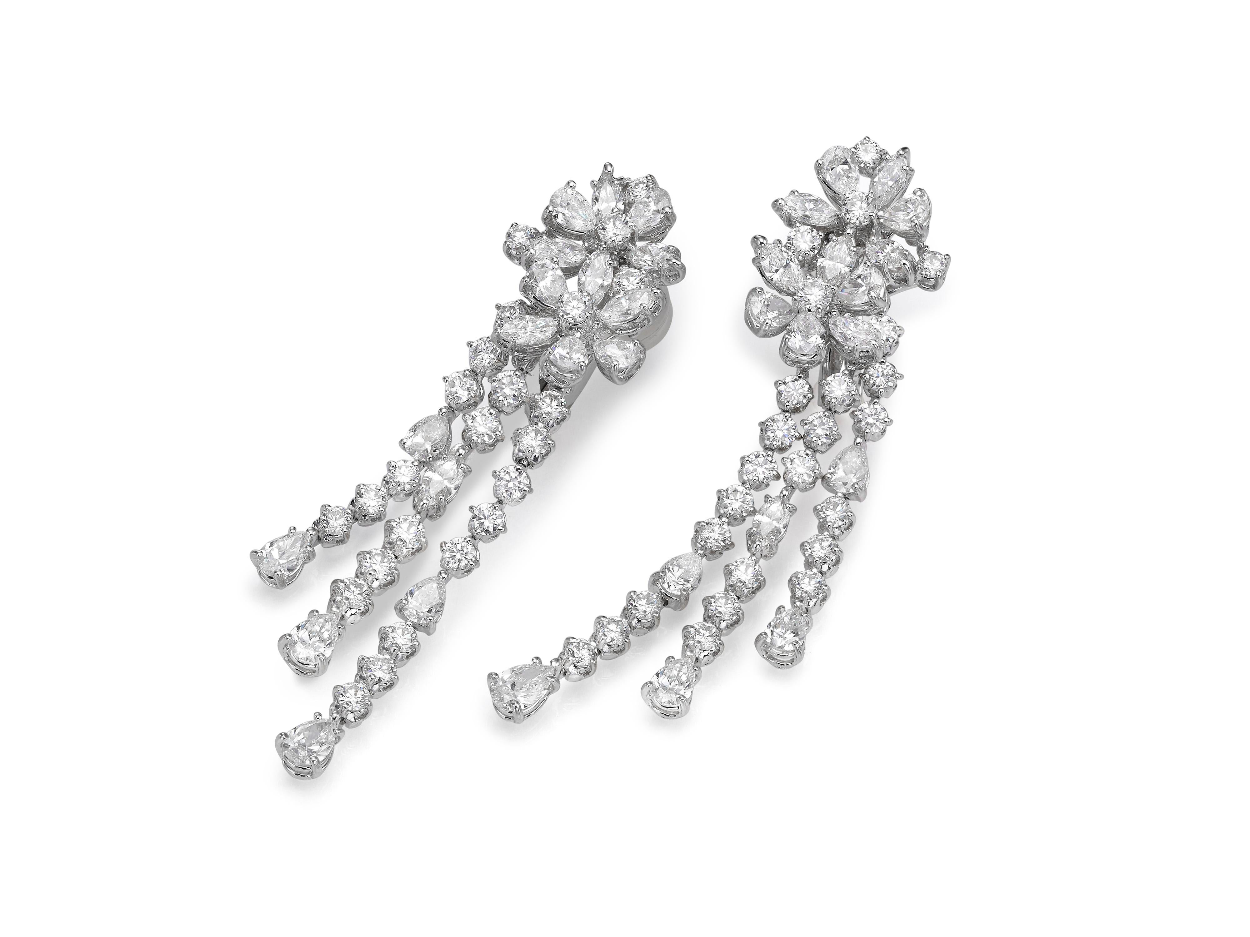 Contemporary 9.98 Carat Multi-Shape Diamond 18 Karat White Gold Chandelier Earrings