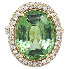 Gelbgoldring mit 9,98 Karat paraIBA TOURMALINE und weißem Diamanten