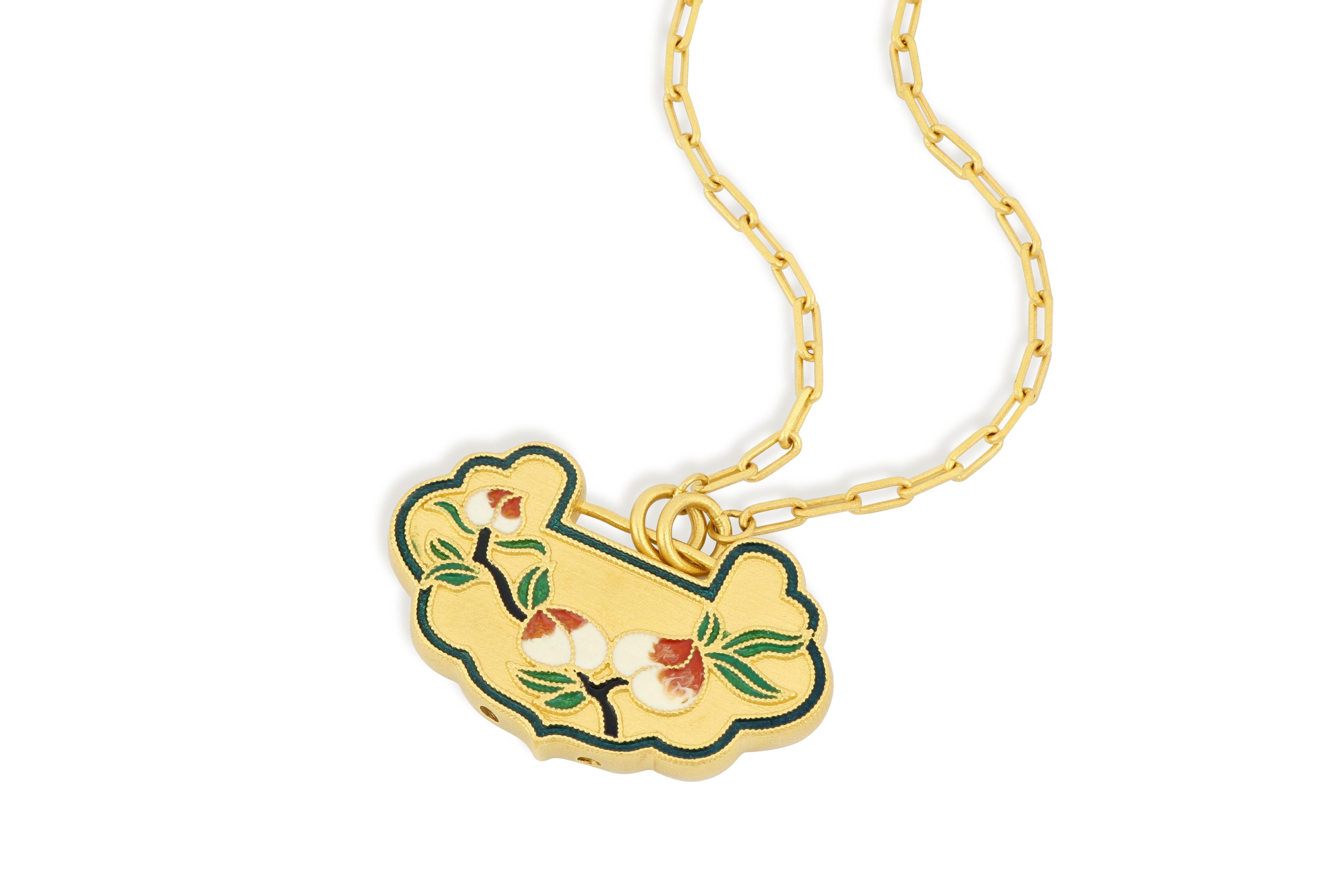 Contemporain Collier pendentif en or pur 999 avec motif décoratif sur le thème chinois  en vente