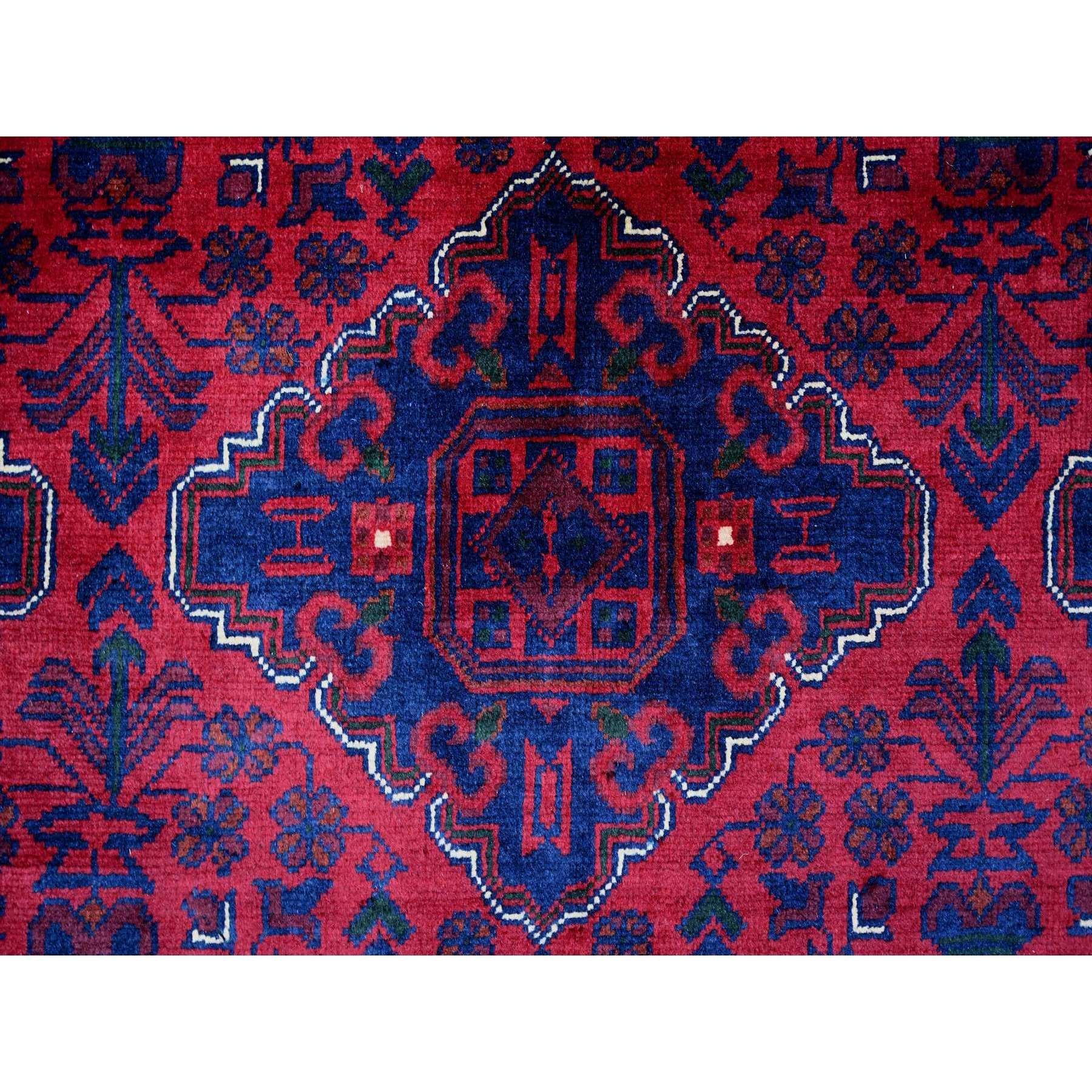 Laine Tapis oriental rouge afghan Khamyab à motif géométrique noué à la main 9'9