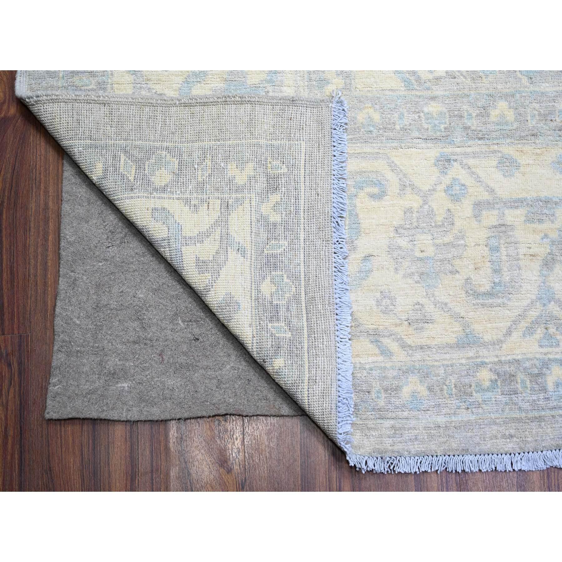 Hand-Knotted 9'9