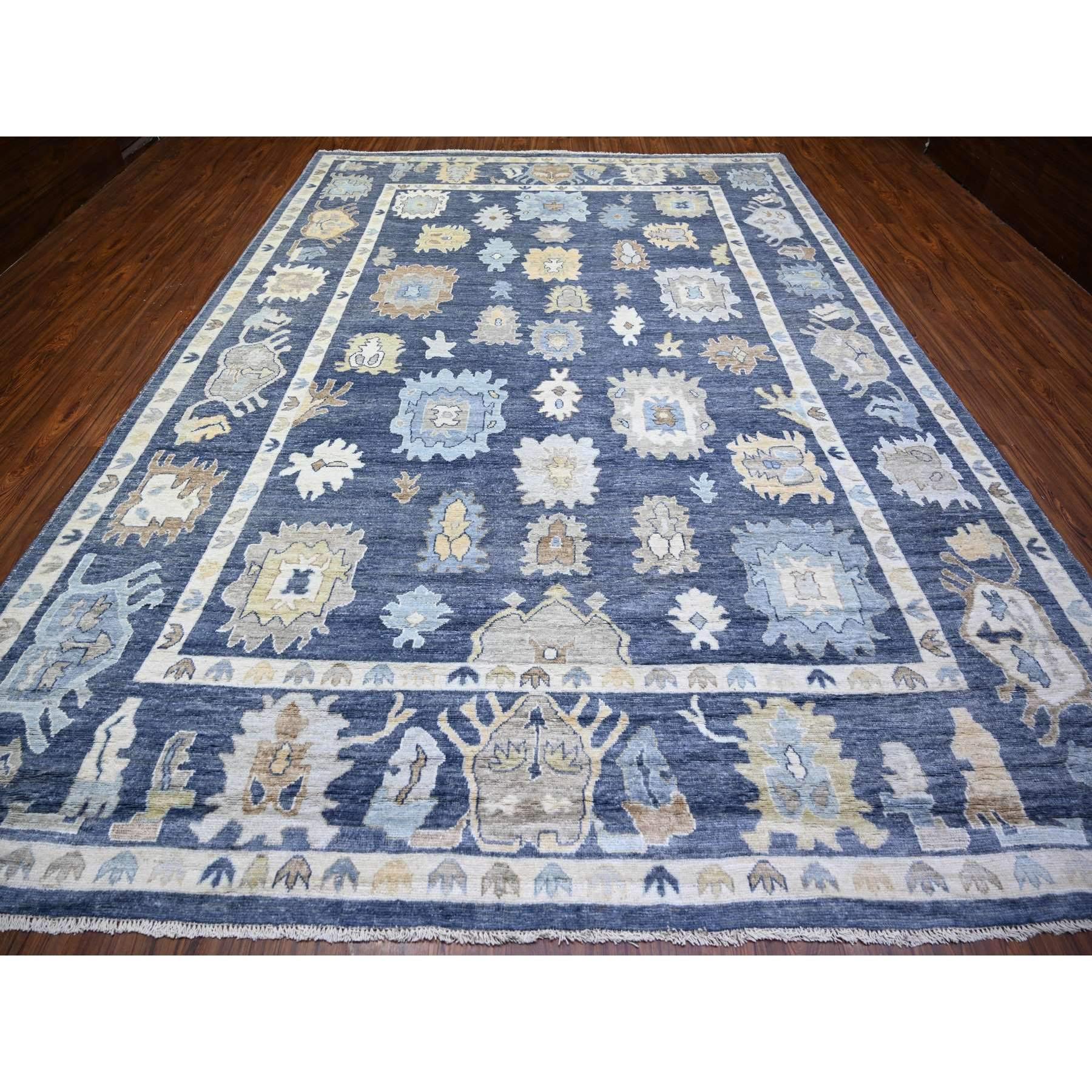 Bleu égéen, Afghan Angora Oushak avec motif de feuilles, teintures végétales, laine douce, noué à la main, tapis d'Orient
Matières premières : Laine 
Latex : Pas de poils 
hauteur : 0,25 pouces
Style : Transitionnel
Couleur primaire : bleu
Couleurs
