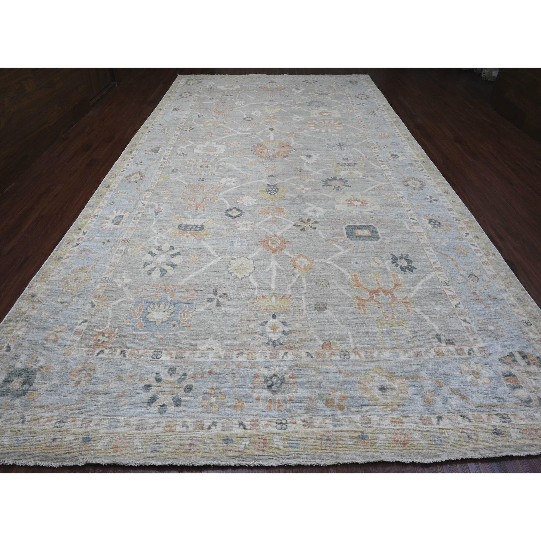 Tappeto grigio spagnolo, 100% lana, Angora afgano Oushak con Design/One, Tinture naturali, Annodato a mano, Misura galeotta, Corridoio largo, Tappeto orientale
Materiali primari: Lana
Lattice: No Pile
 altezza: 0,25 pollici
Stile: Di