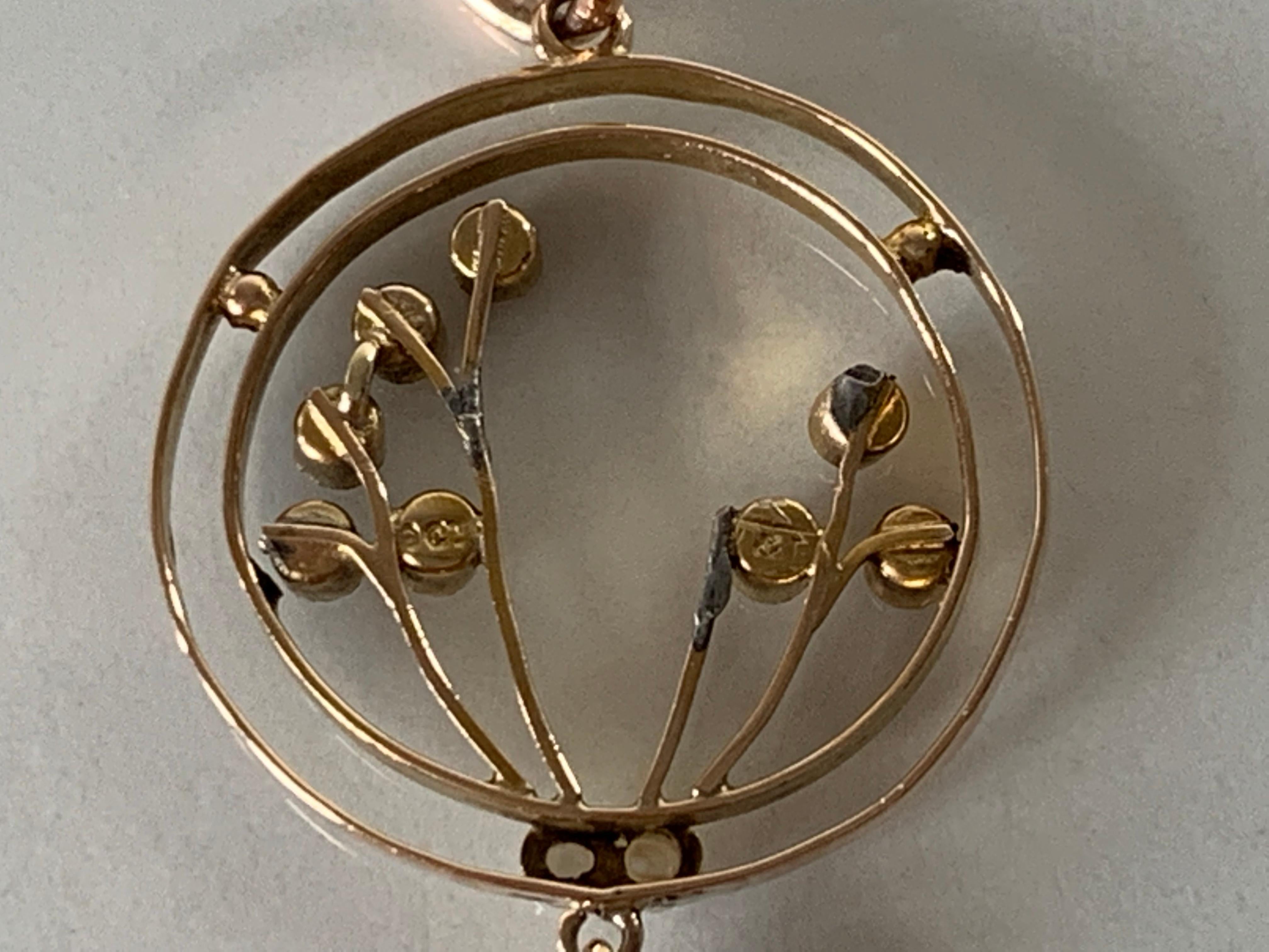 9ct 375 Gold Antique Pearl Pendant In Good Condition For Sale In London, GB