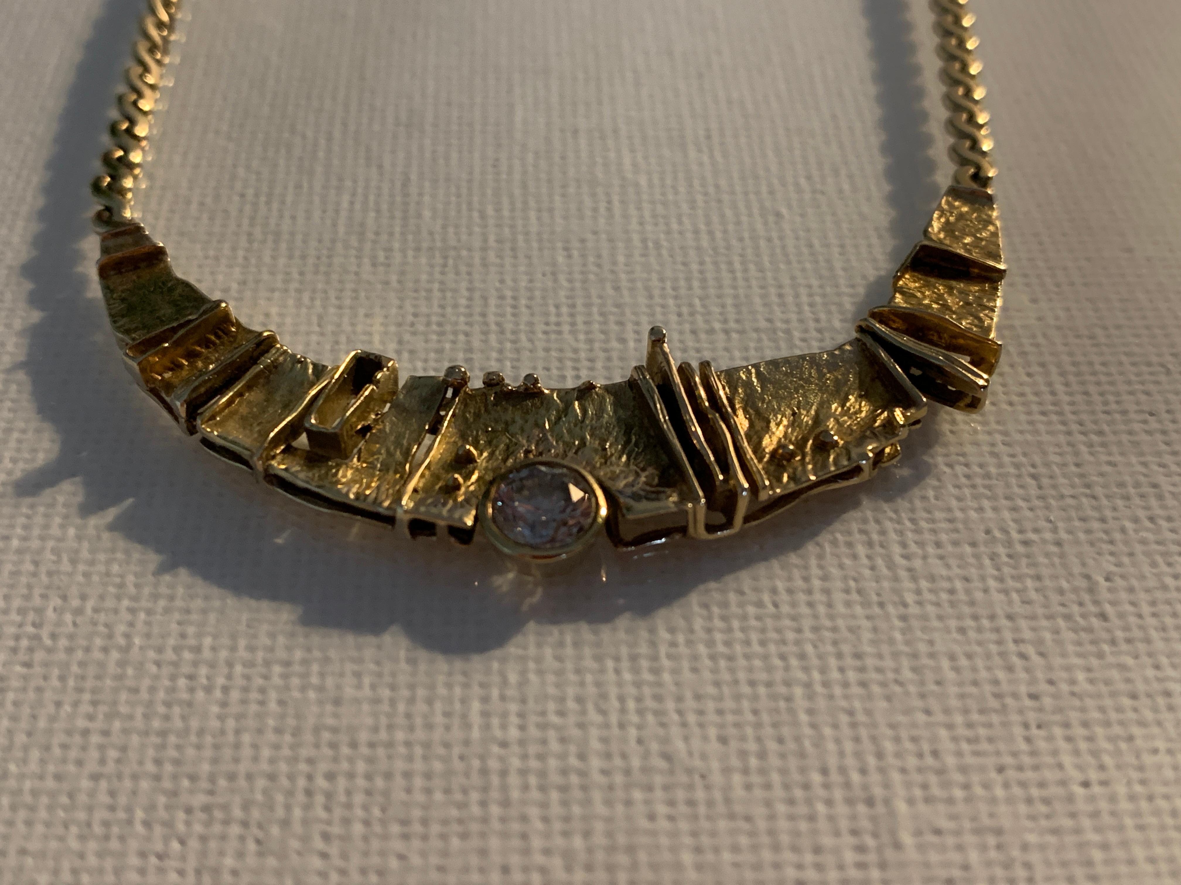9ct 375 Gold 0.84 Carat Diamond Necklace In Good Condition For Sale In London, GB