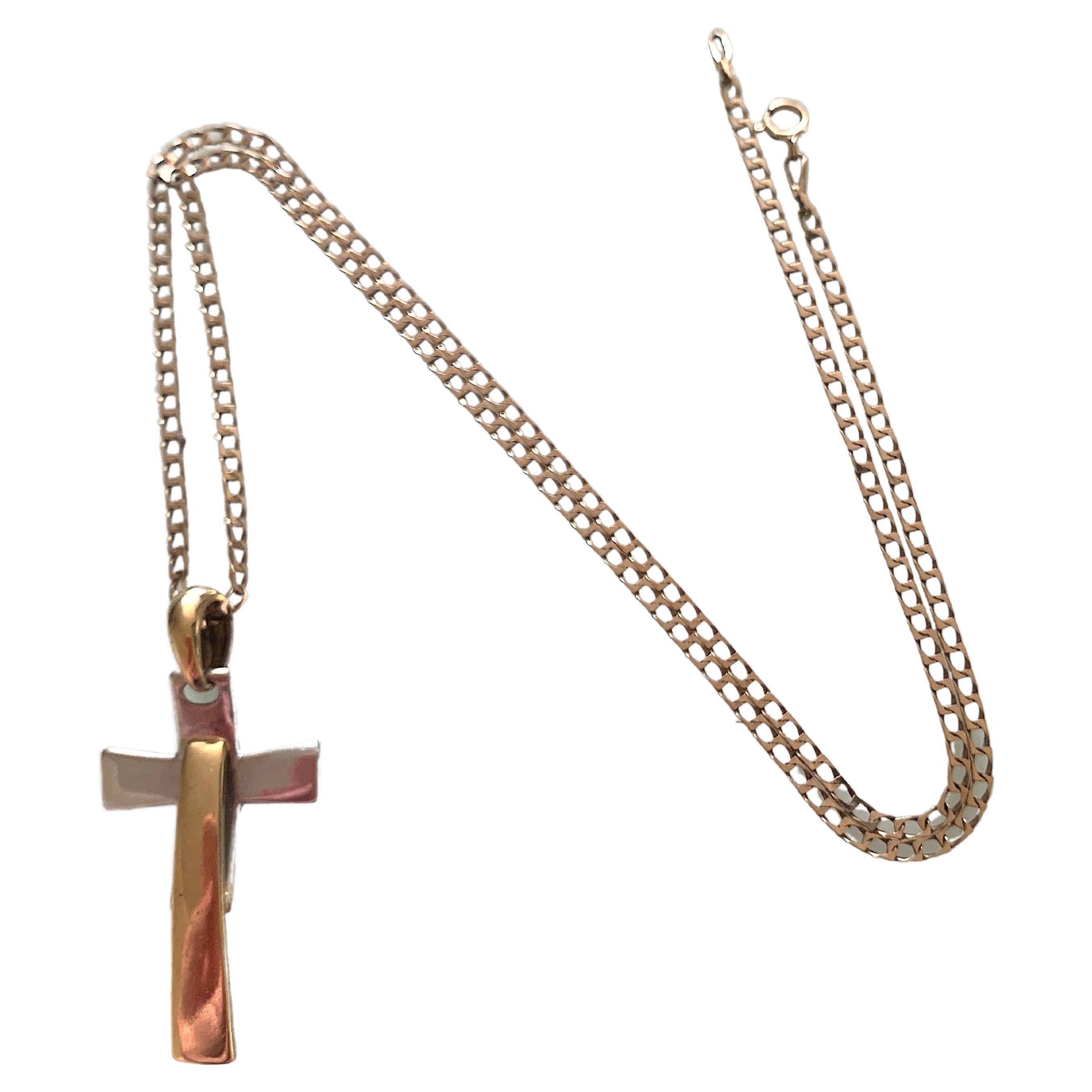 9ct 375 Gold Cross 20.25" Necklace For Sale