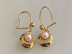 9K Gold Dainty South Sea Pearl Dangle Earrings, London 1981, 8mm