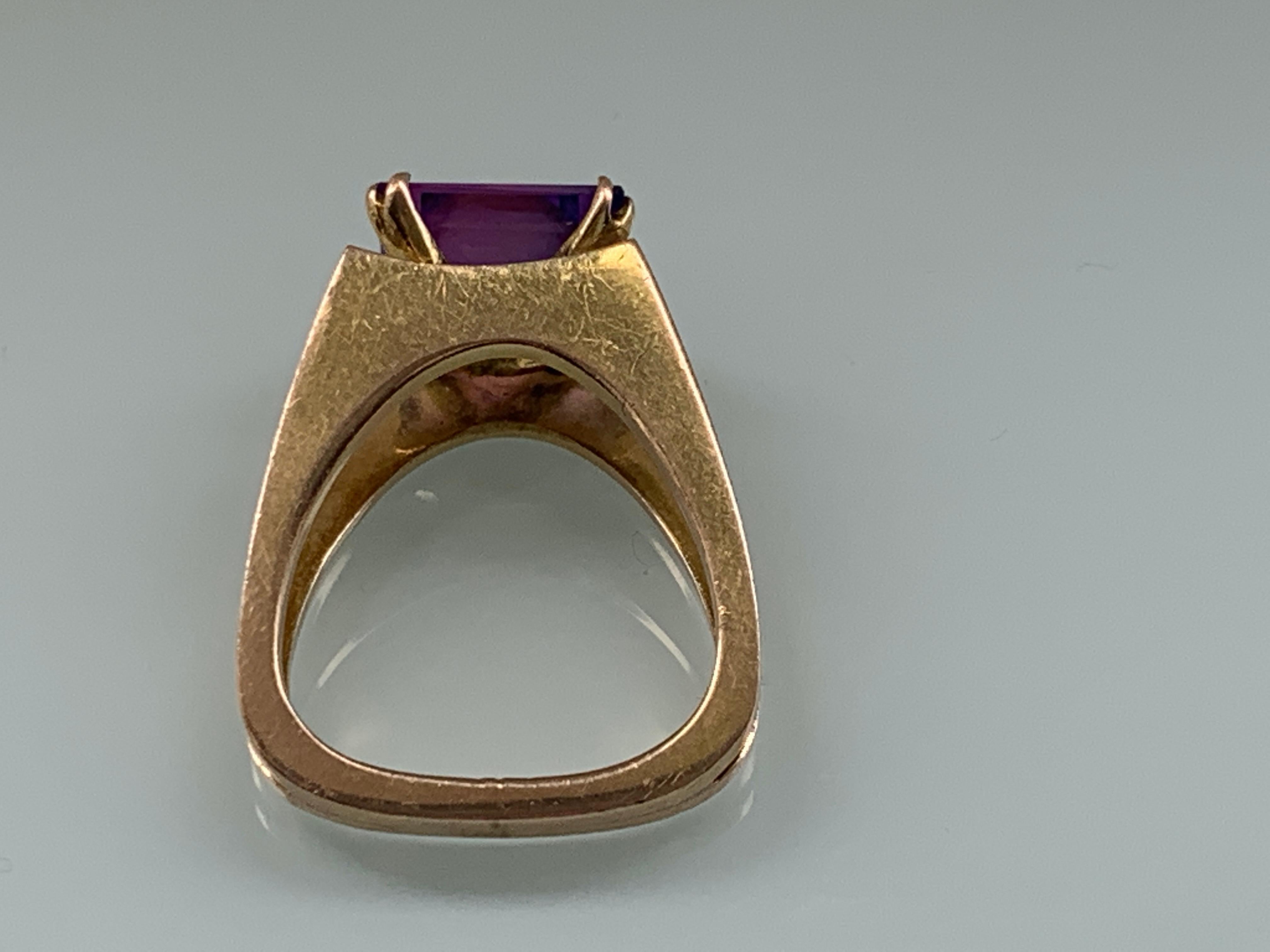 9ct 375 Gold Jack Gutschneider Designer Purple Gem Set Ring For Sale 2
