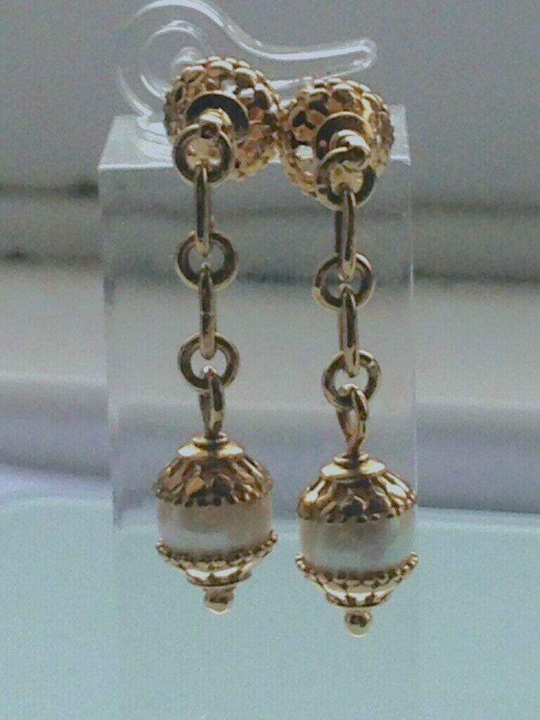 Beautiful Chain Faux Pearl Earrings 
- believed to be glass pearls not genuine
Hallmarked on posts 
Length - see image on ruler please
Weight 4.66 grammes