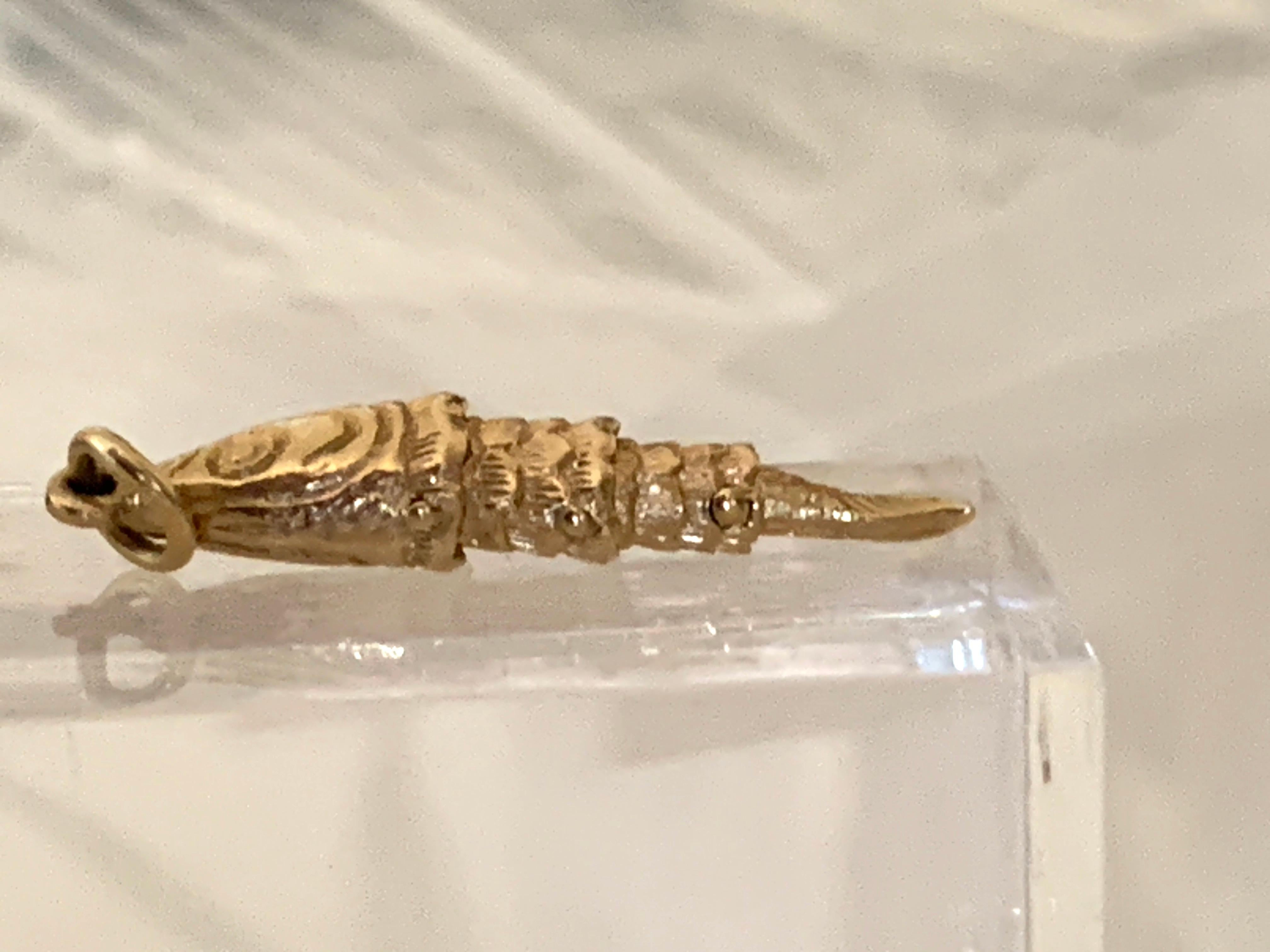 9ct 375 Gold Vintage Articulated Fish Pendant 6