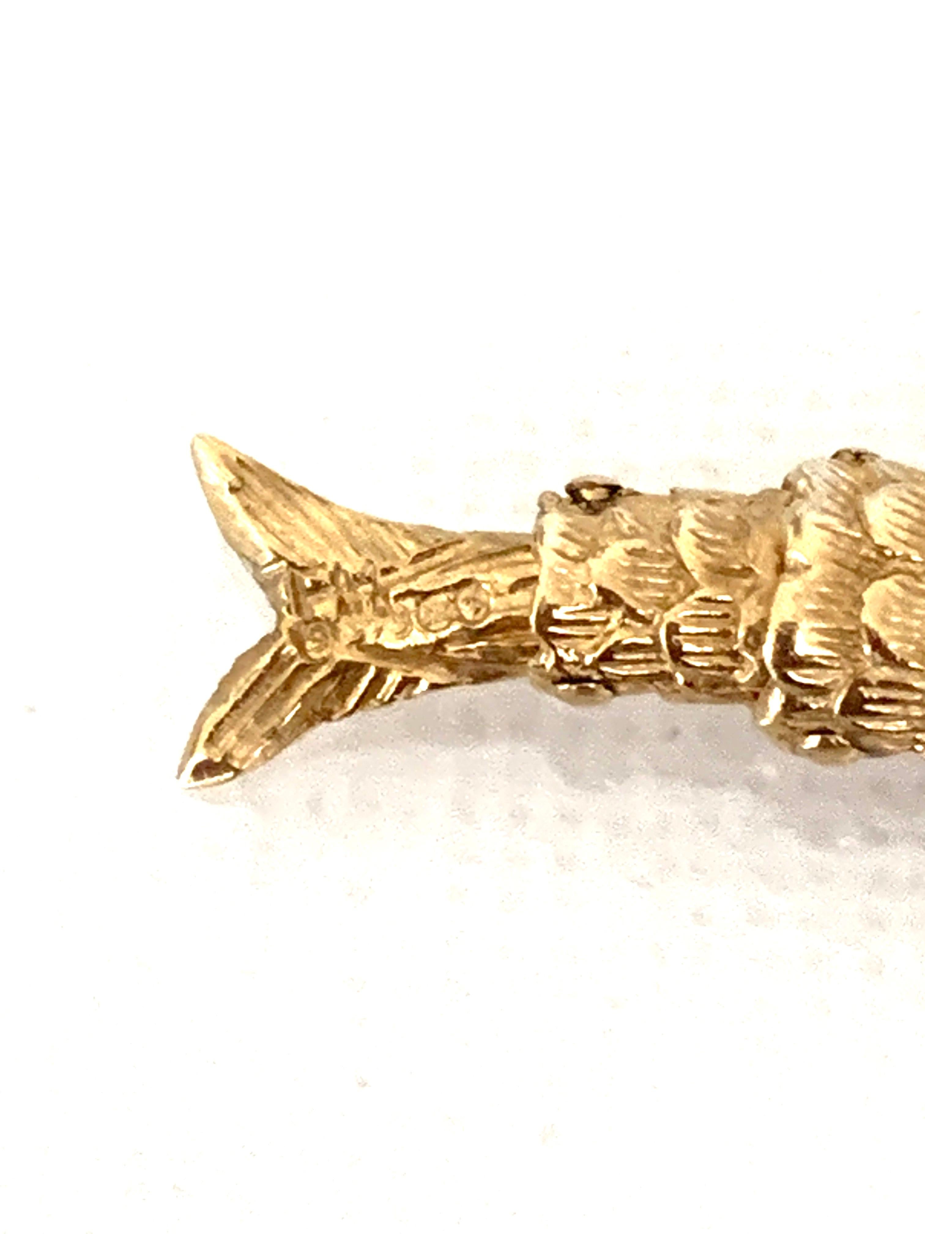 9ct 375 Gold Vintage Articulated Fish Pendant 2