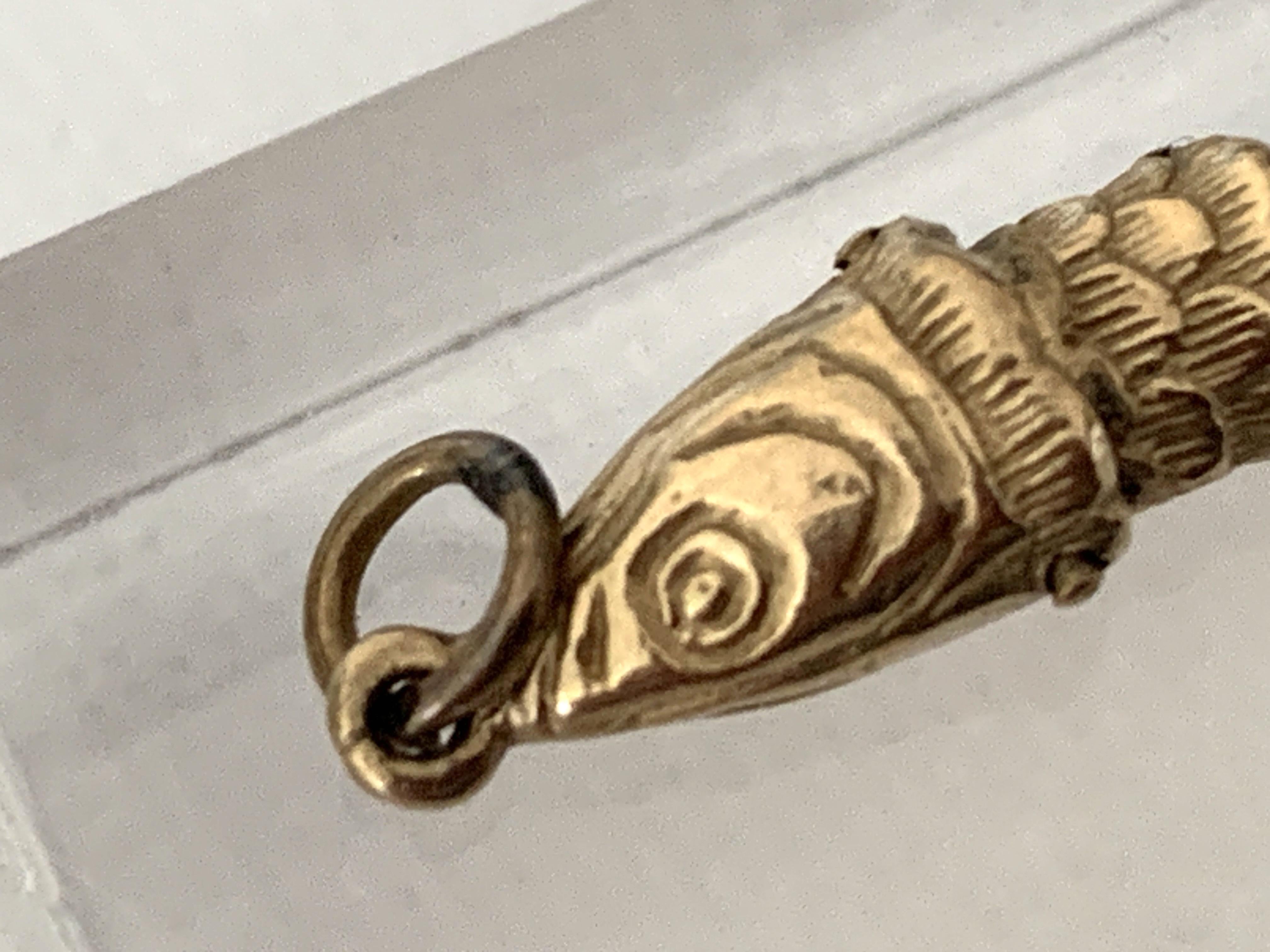 9ct 375 Gold Vintage Articulated Fish Pendant For Sale 2