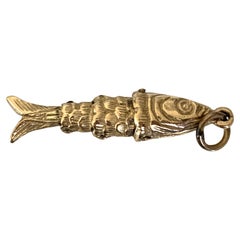 9ct 375 Gold Vintage Articulated Fish Pendant