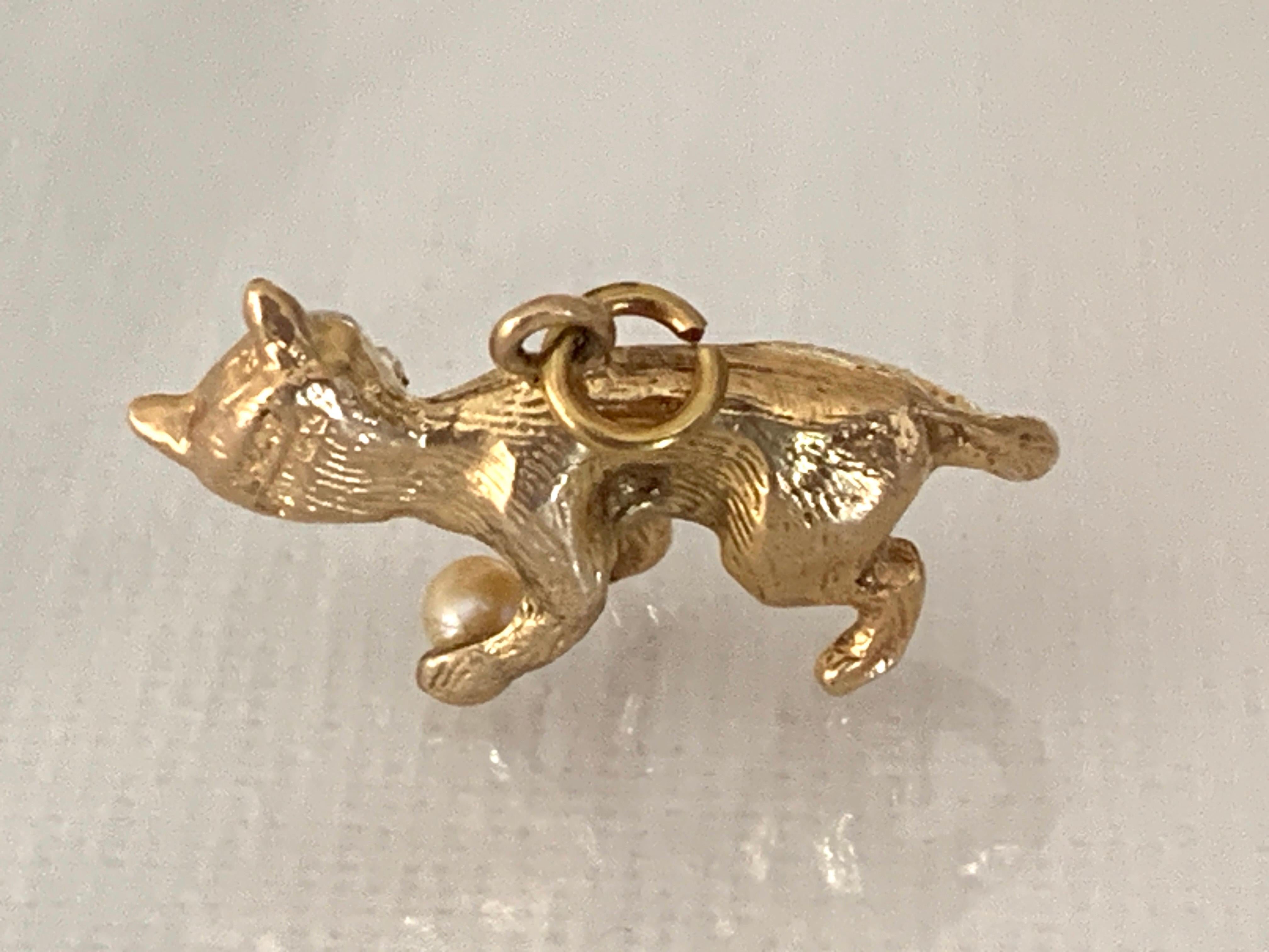 Rétro Charm per gatti d'epoca in oro 9ct 375 datato 1950 in vendita