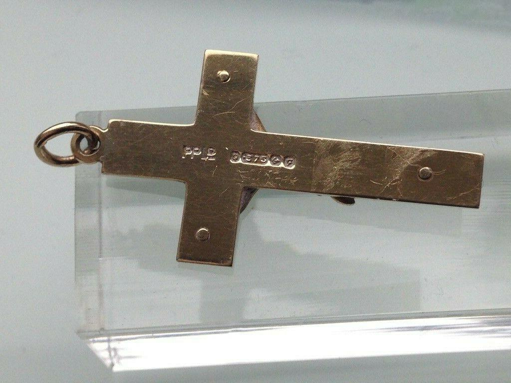 Retro 9ct 375 Gold Vintage Crucifix For Sale