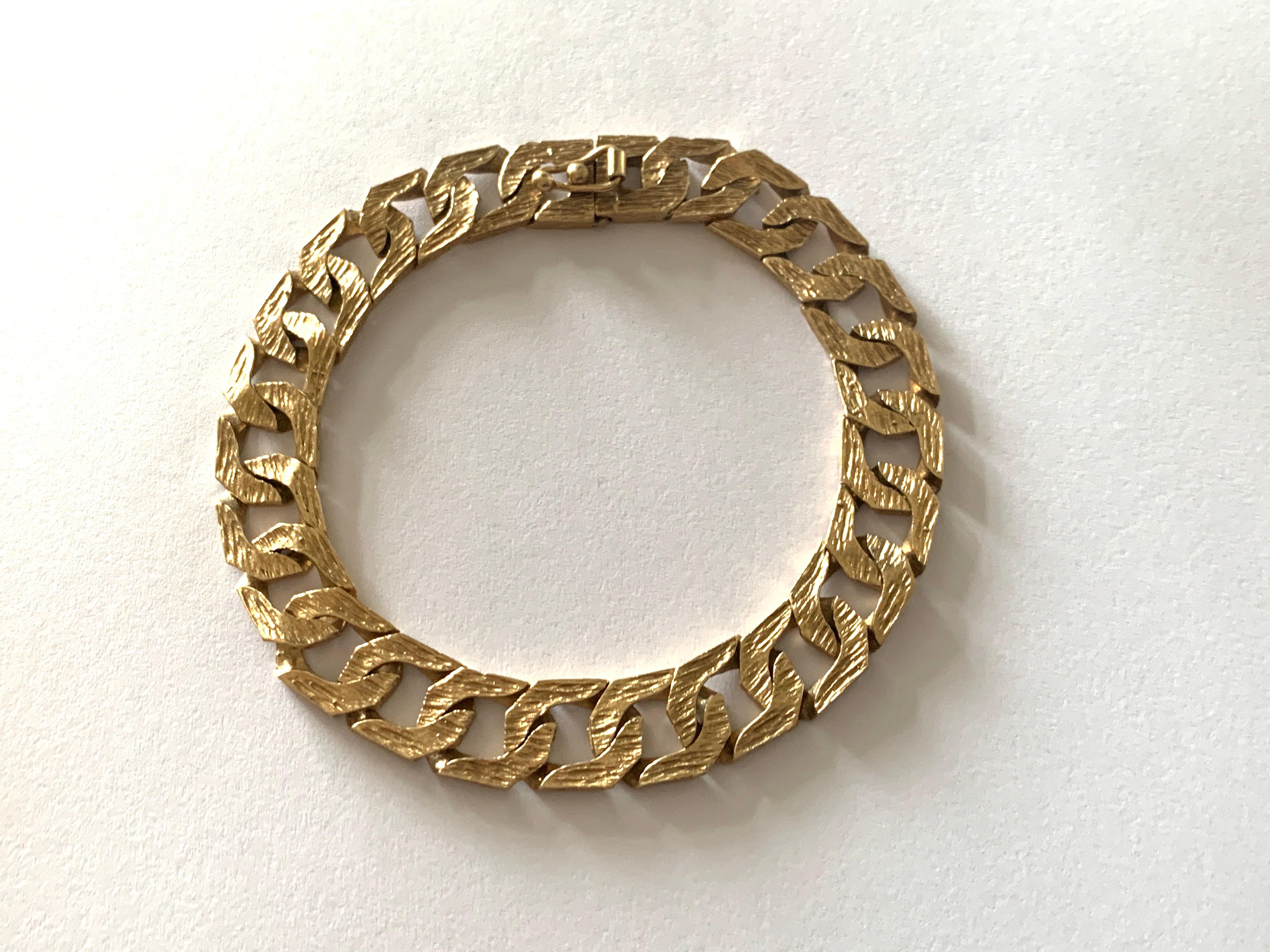 9ct 375 Gold Vintage Cuban Link Bracelet For Sale 1