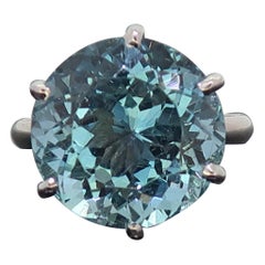 9 Karat Brillantschliff Aquamarin Solitär-Ring 18 Karat Weißgold