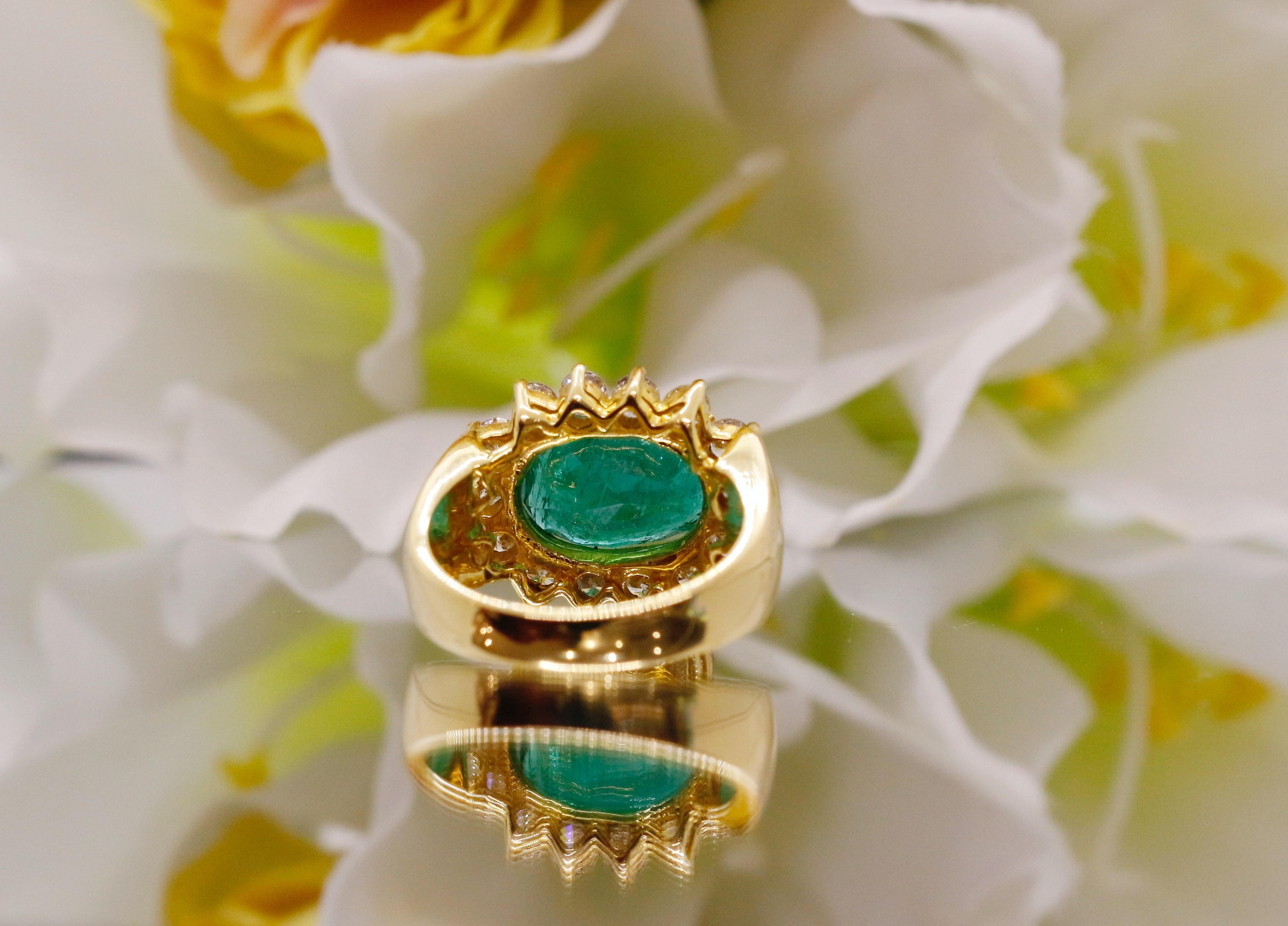 9ct Emerald Diamond Ring In New Condition For Sale In Fukuoka City, Fukuoka