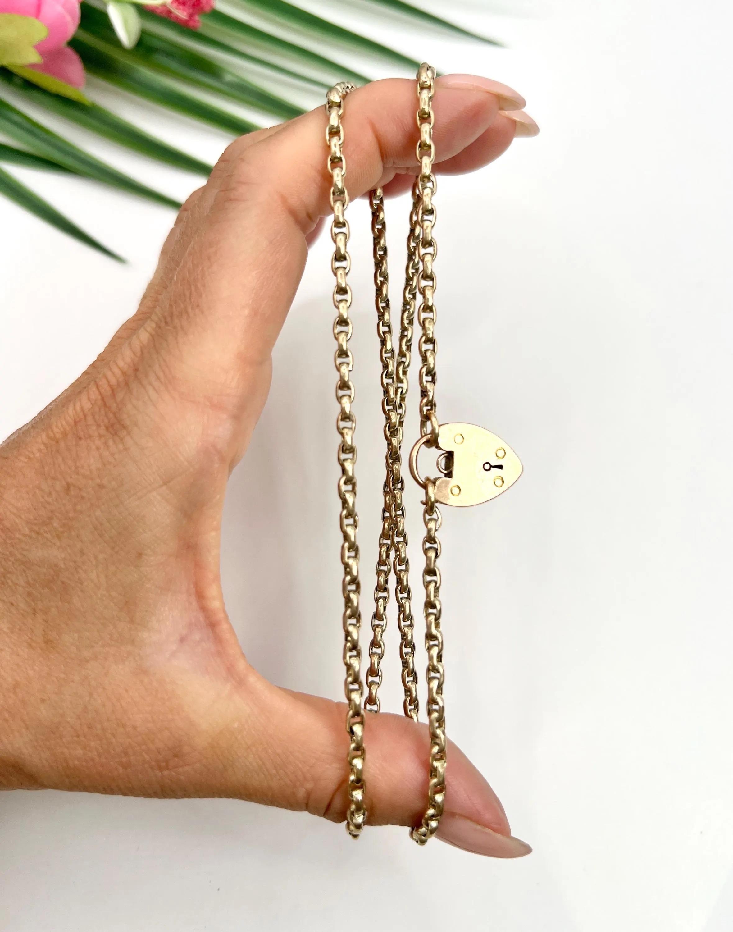 Cadena Belcher ovalada de oro de 9 ct de 22 3/4 pulgadas con cierre de candado de corazón Hallmarked 1901 en venta 2