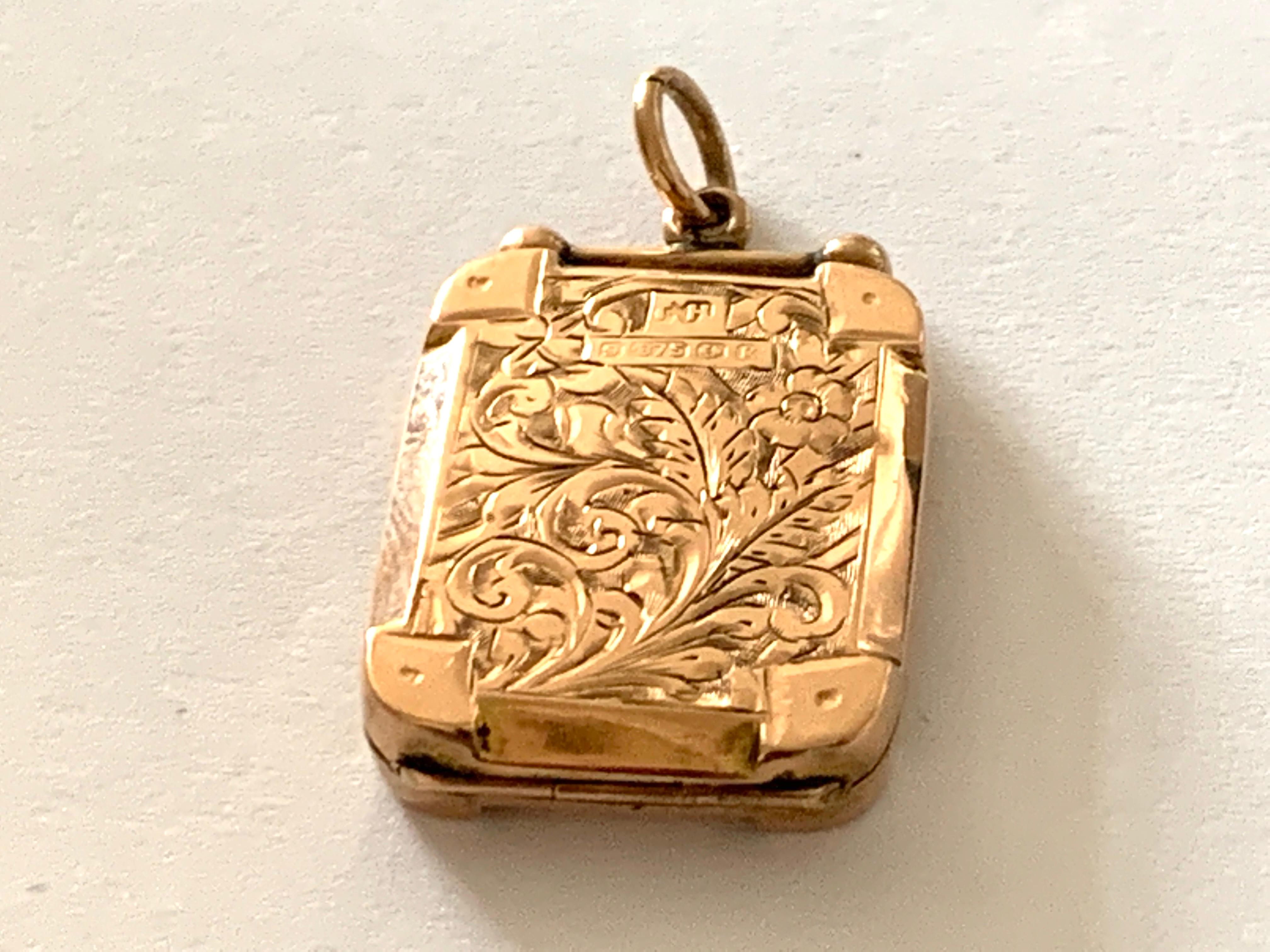 9ct Gold Antike Medaillon im Angebot 1