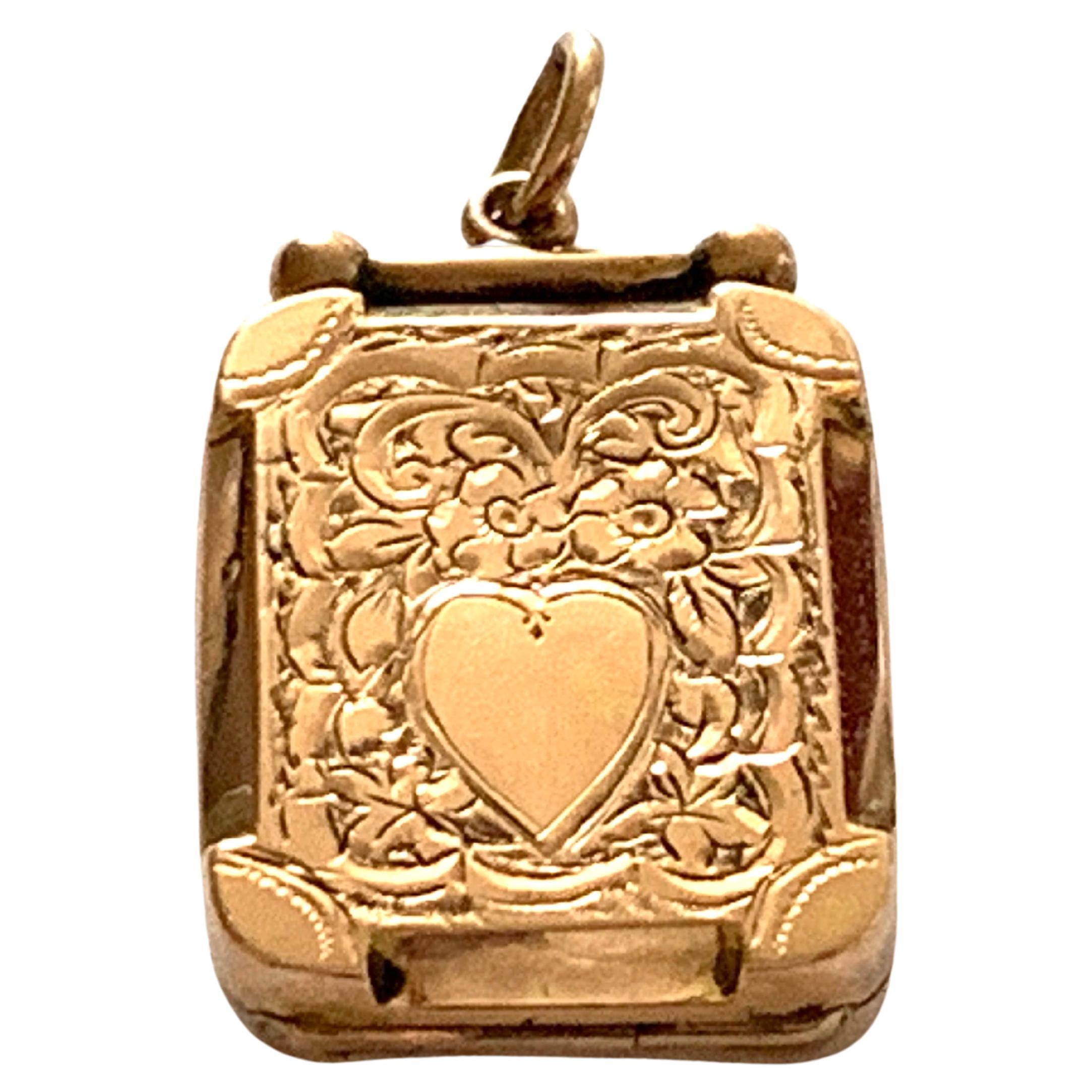9ct Gold Antike Medaillon im Angebot